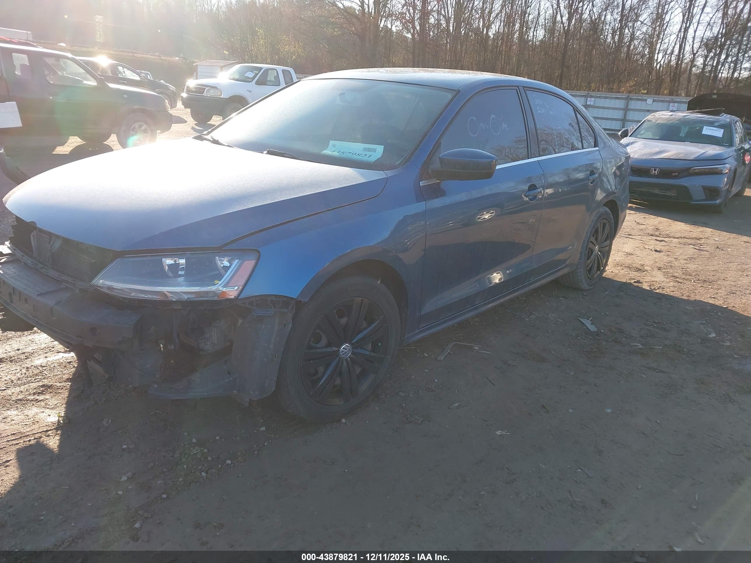 VOLKSWAGEN JETTA image 2
