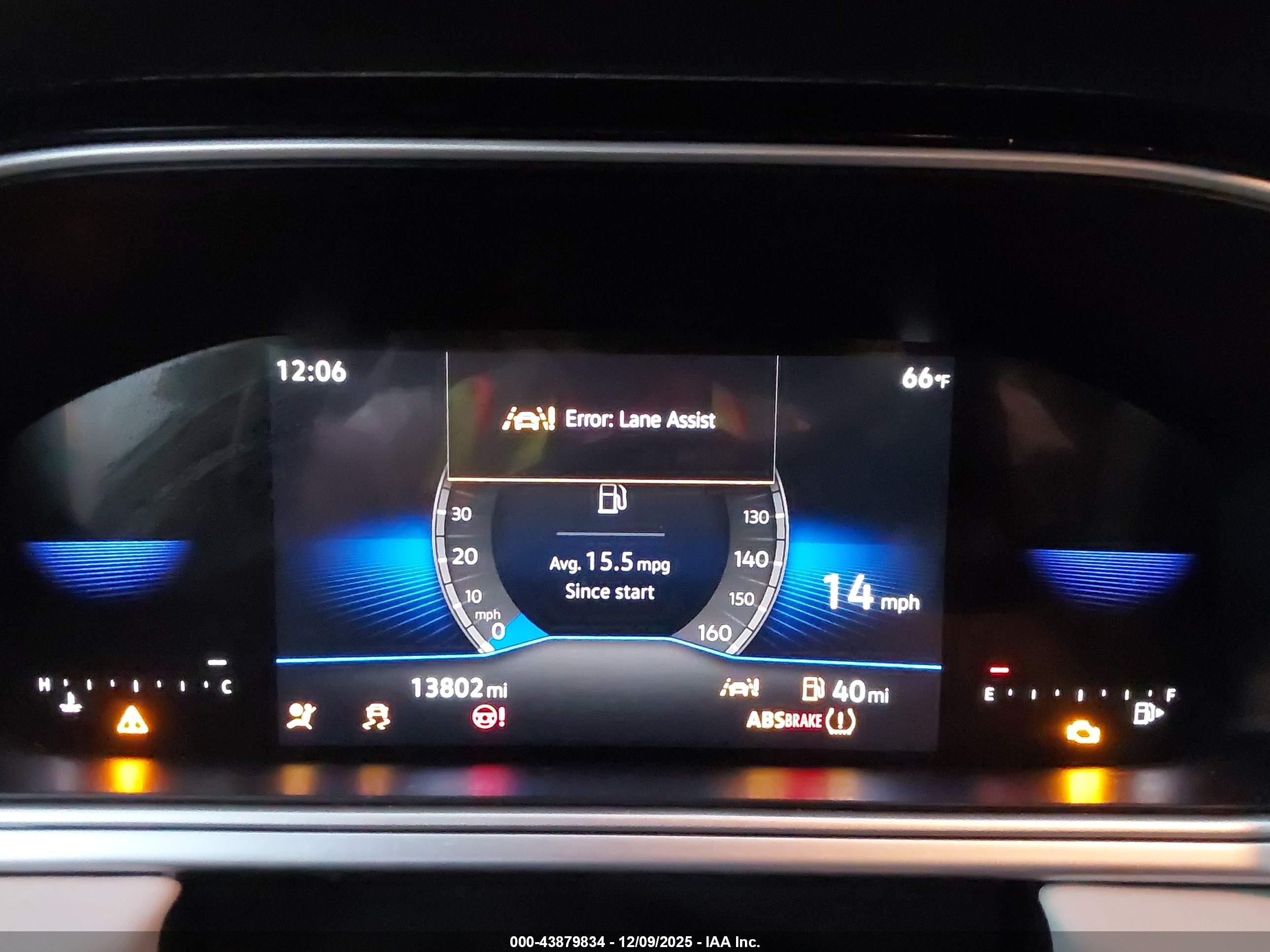 VOLKSWAGEN TAOS image 7