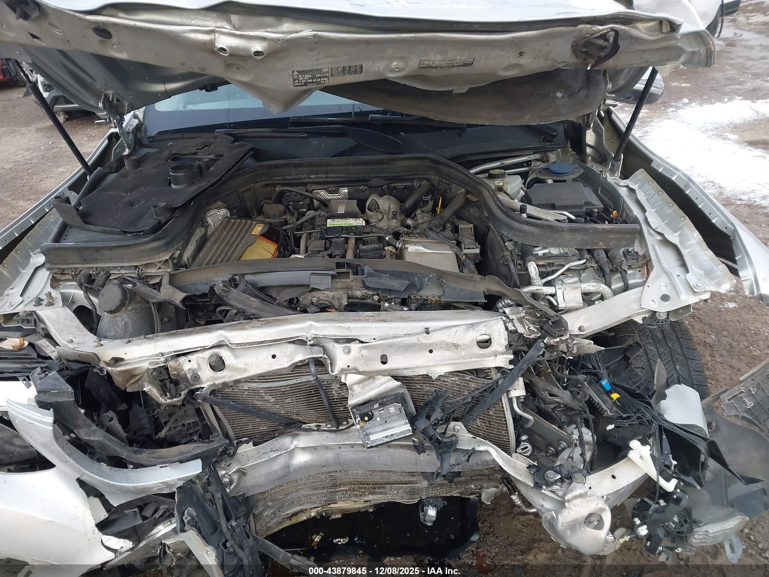 MERCEDES-BENZ GLC image 10