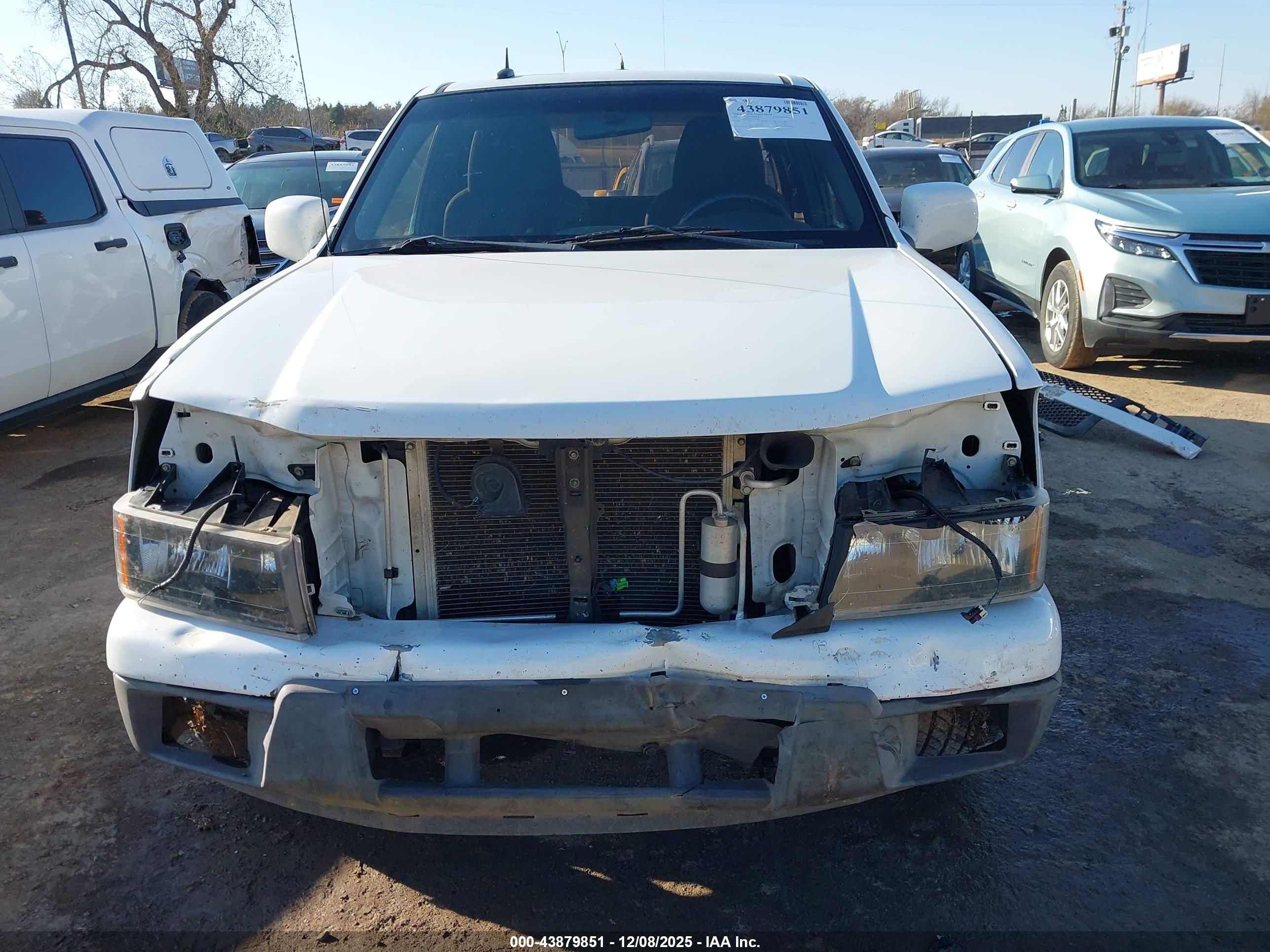 CHEVROLET COLORADO image 6