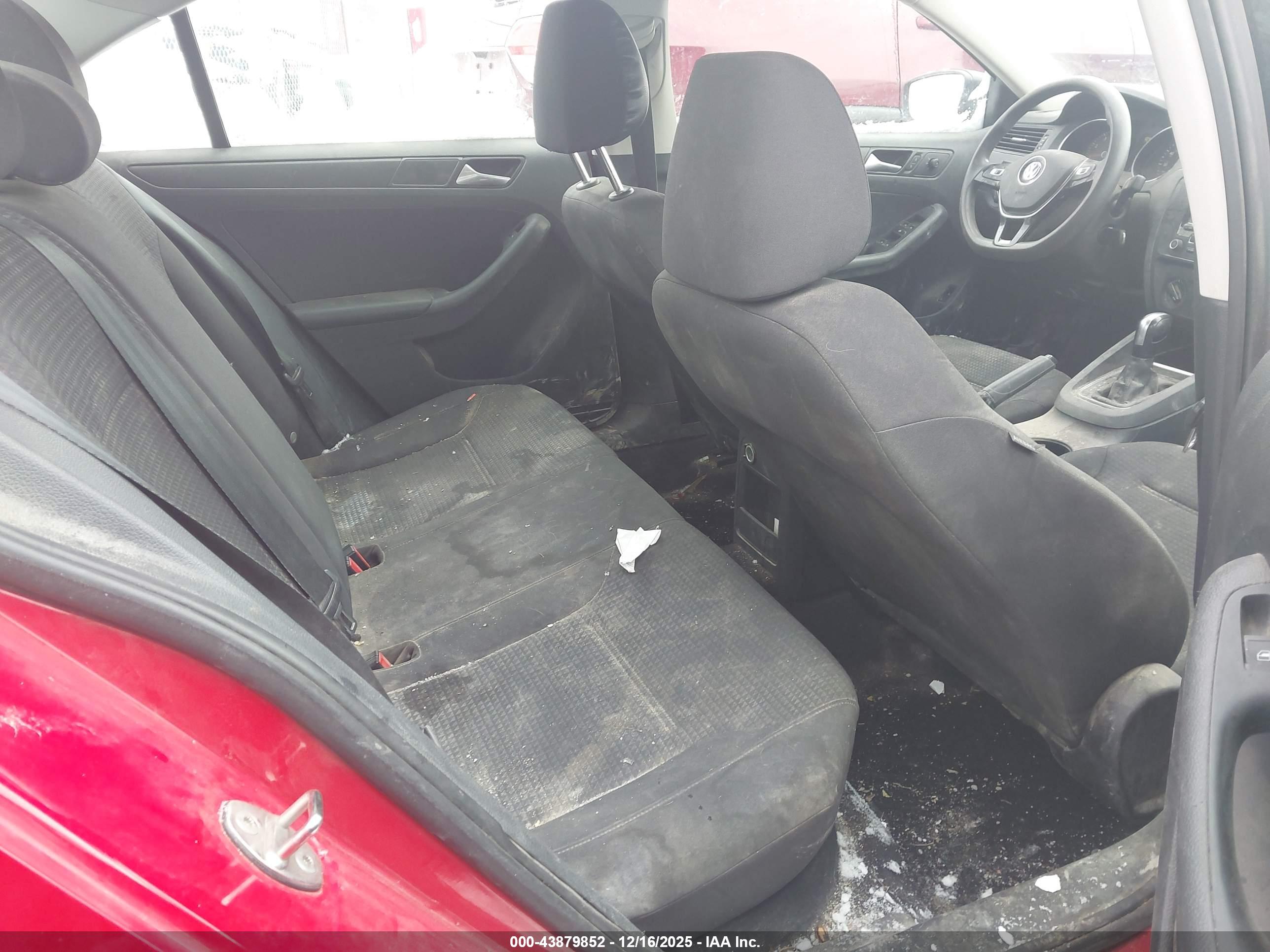 VOLKSWAGEN JETTA image 8