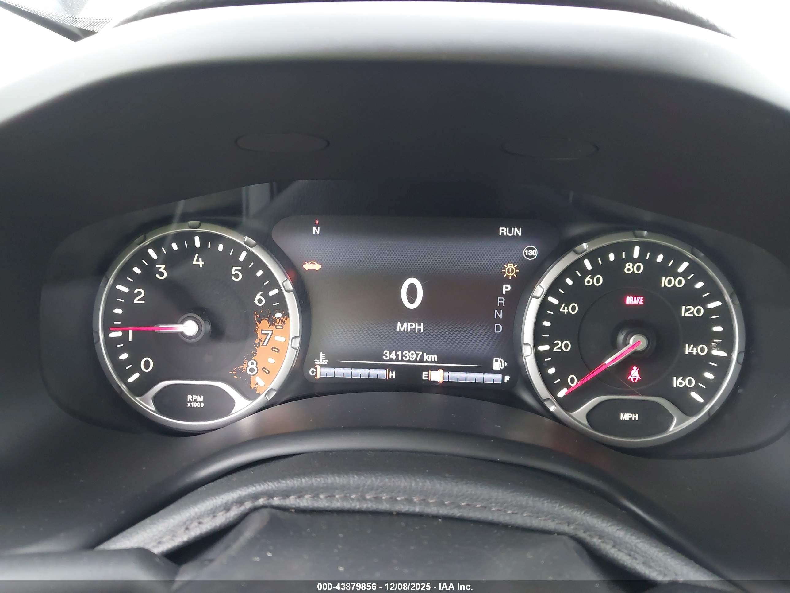 JEEP RENEGADE image 7