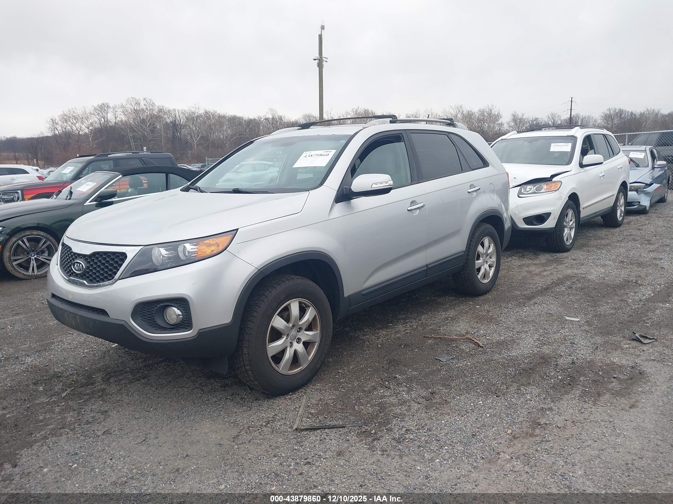 KIA SORENTO image 2