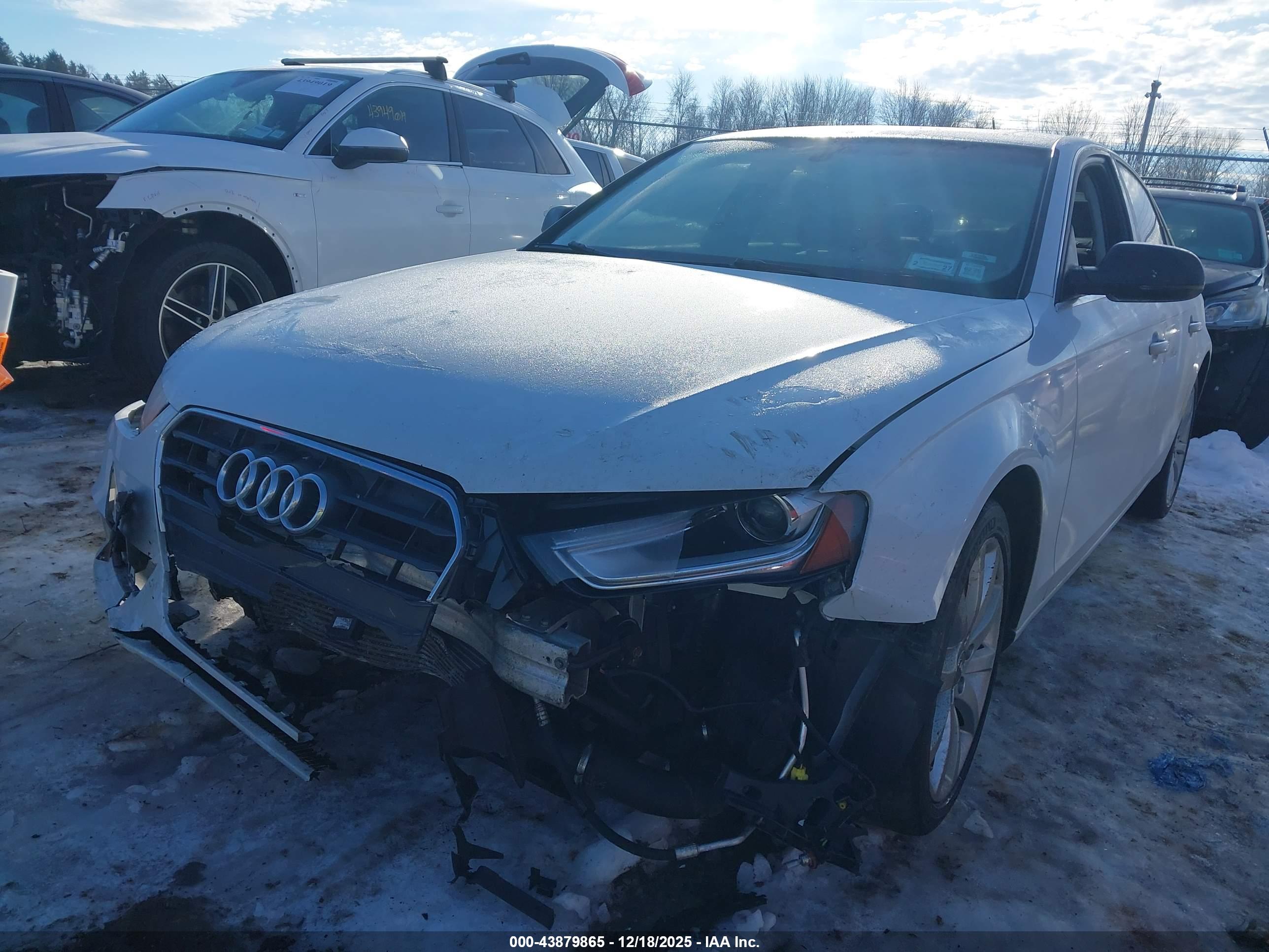 AUDI A4 image 2