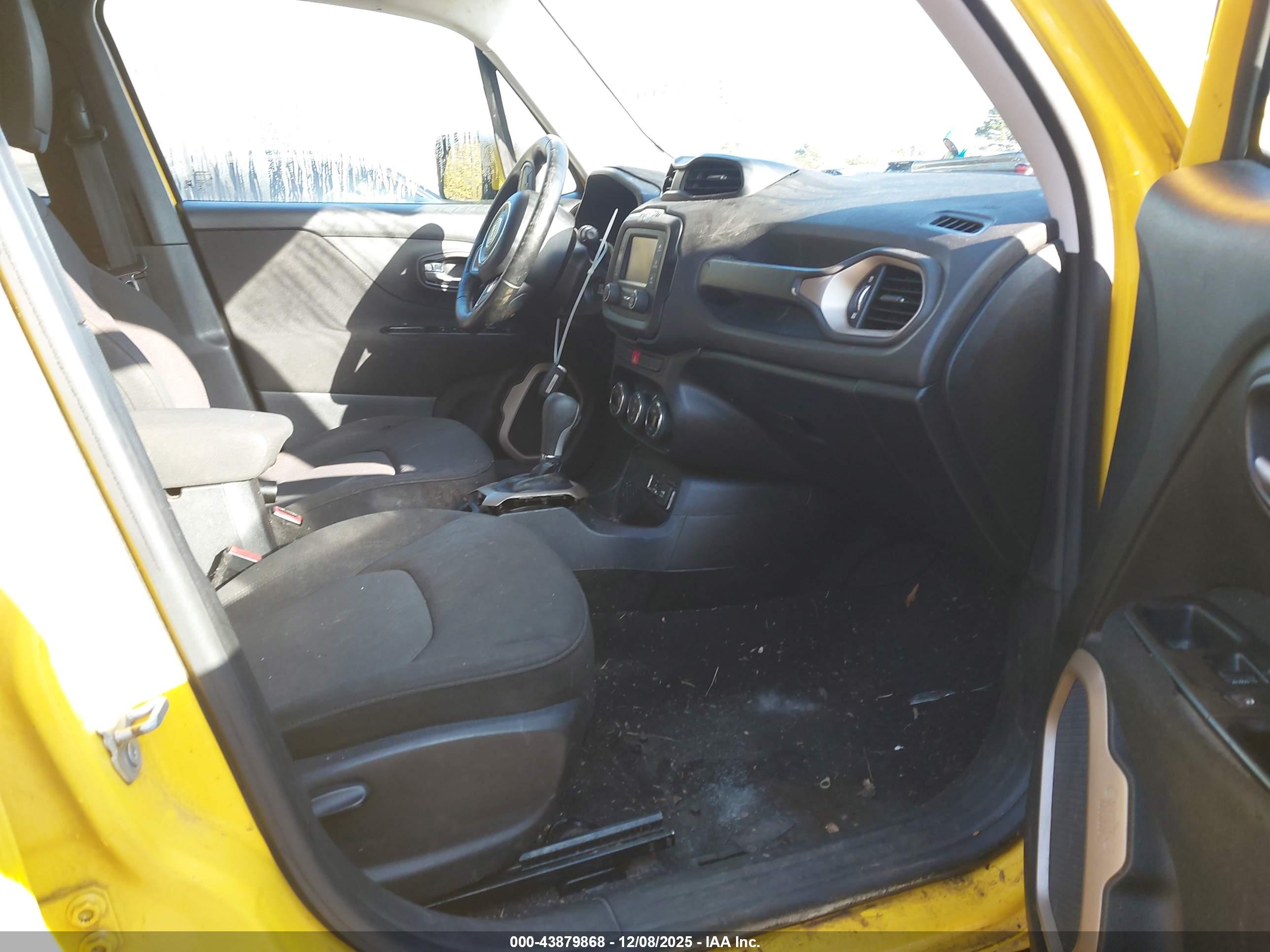 JEEP RENEGADE image 5