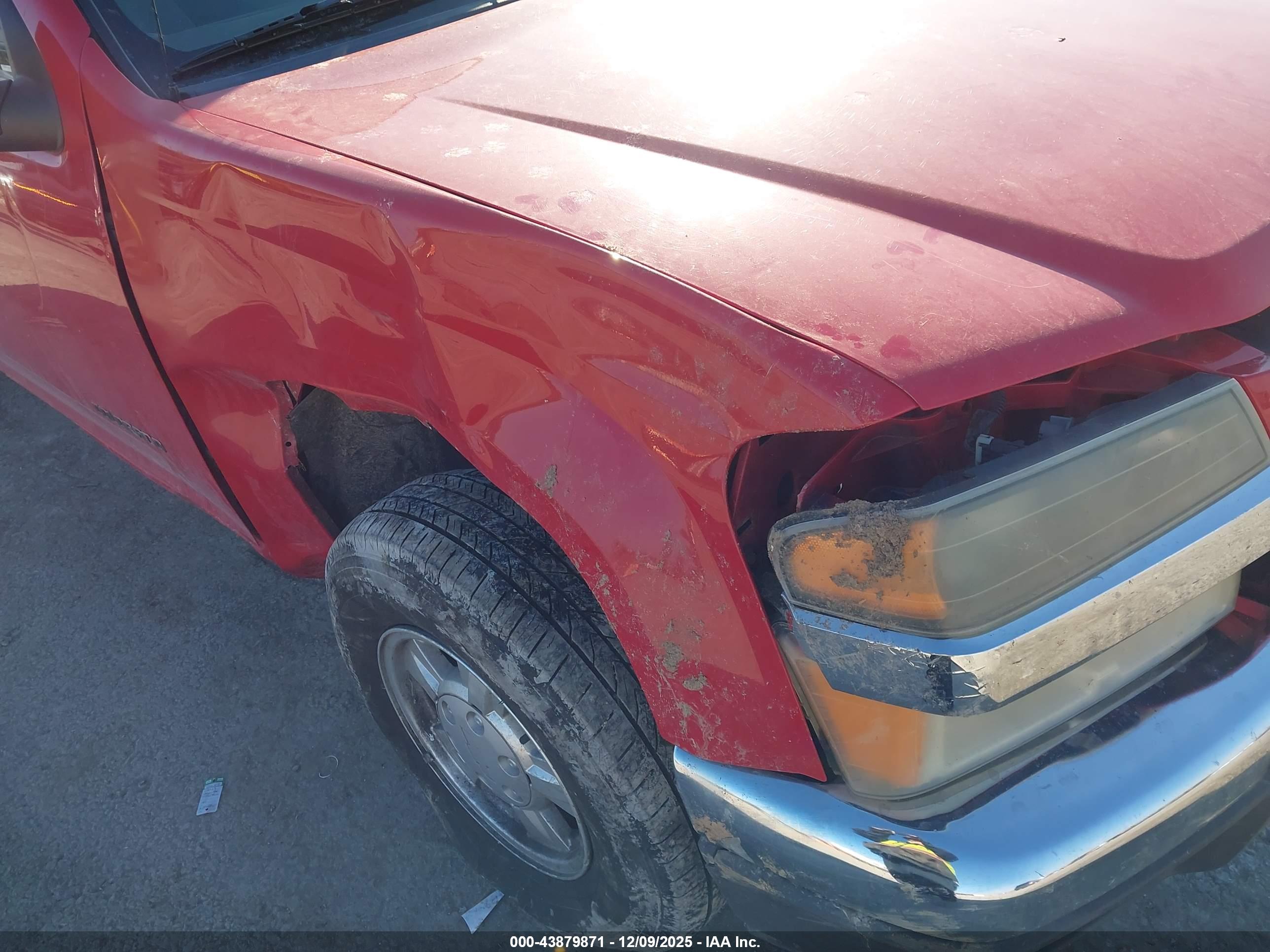 CHEVROLET COLORADO image 6
