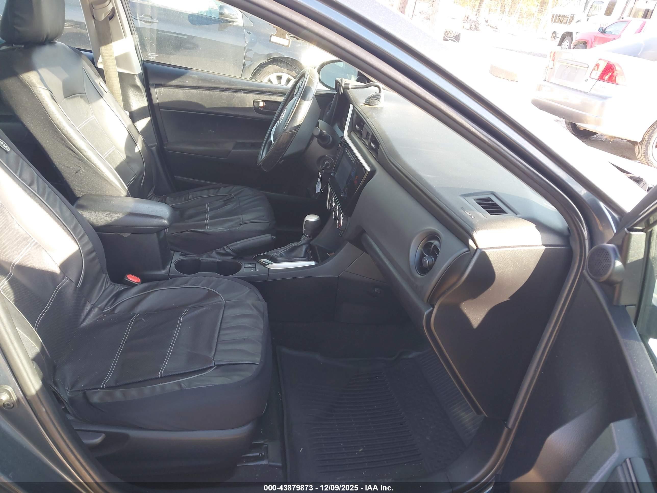 TOYOTA COROLLA image 5