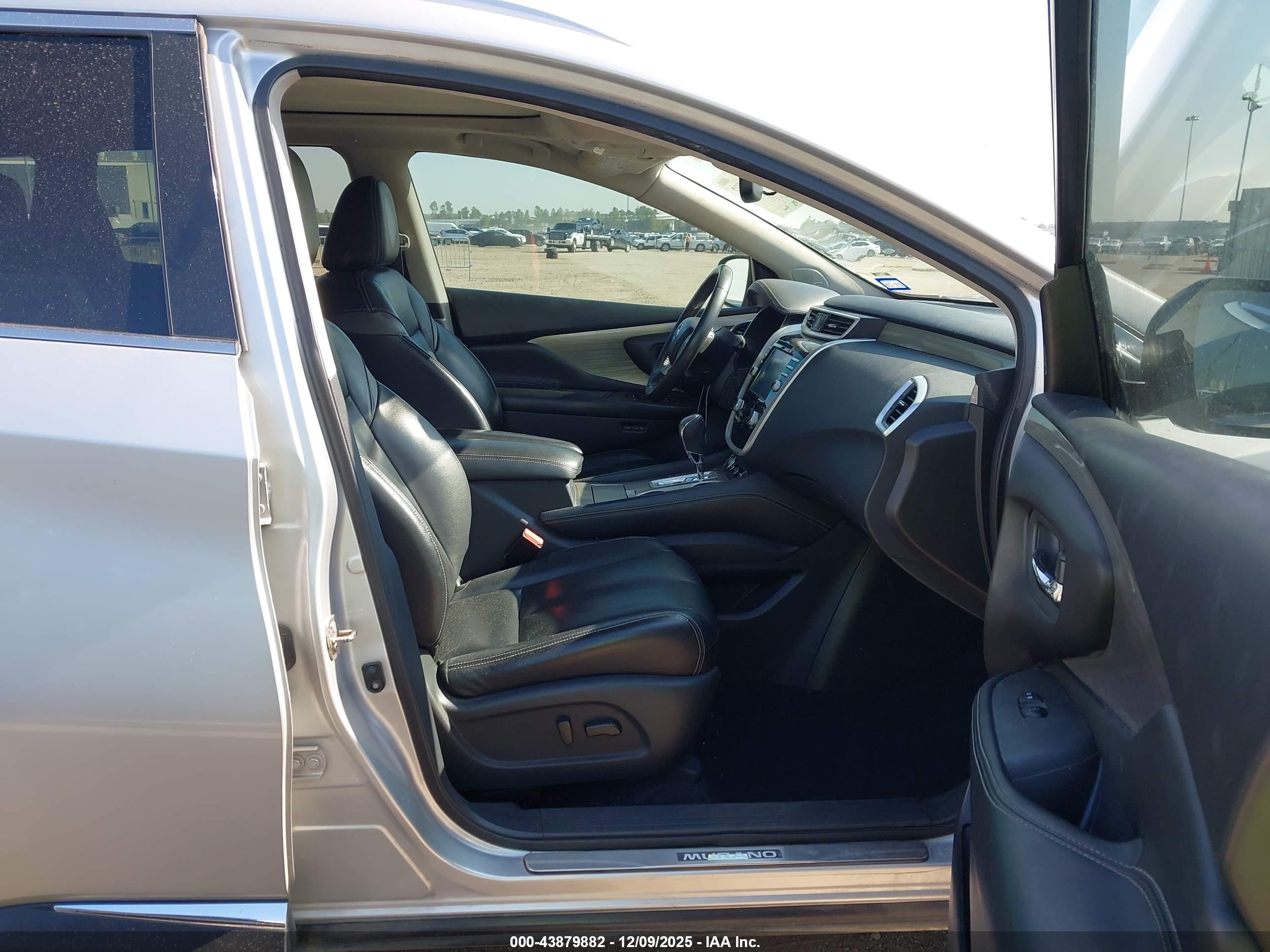 NISSAN MURANO image 5