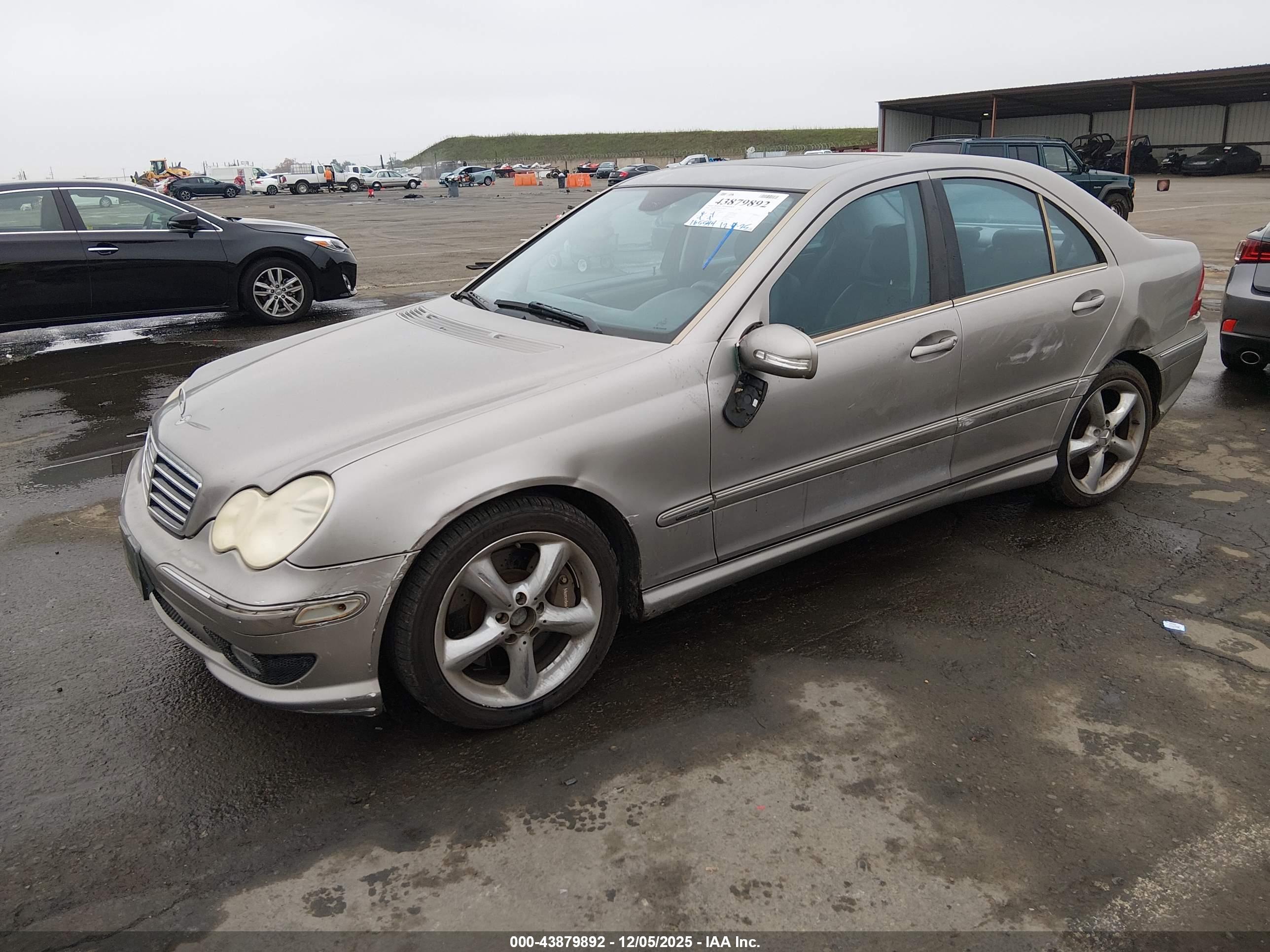 MERCEDES-BENZ C image 2