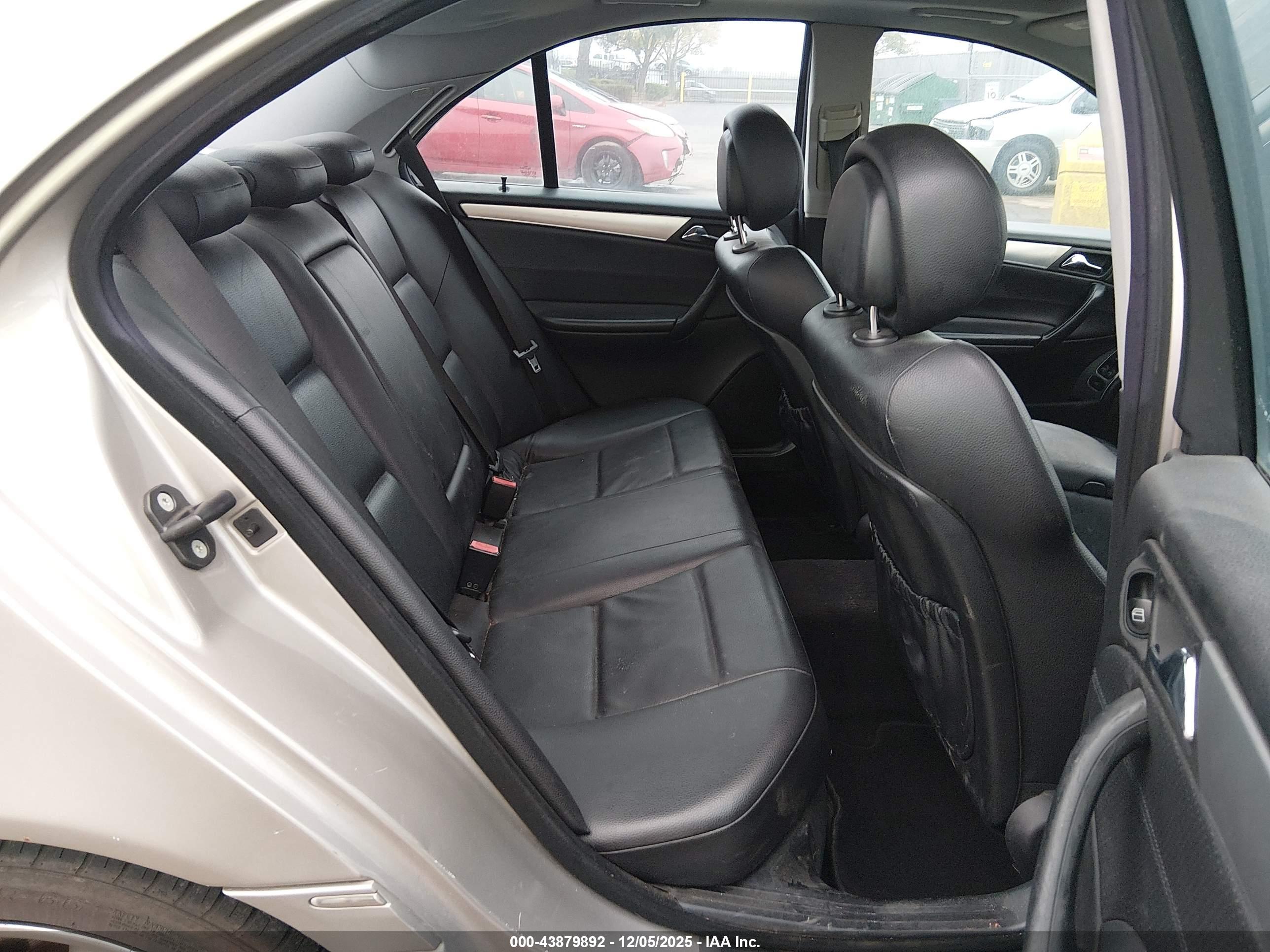MERCEDES-BENZ C image 8