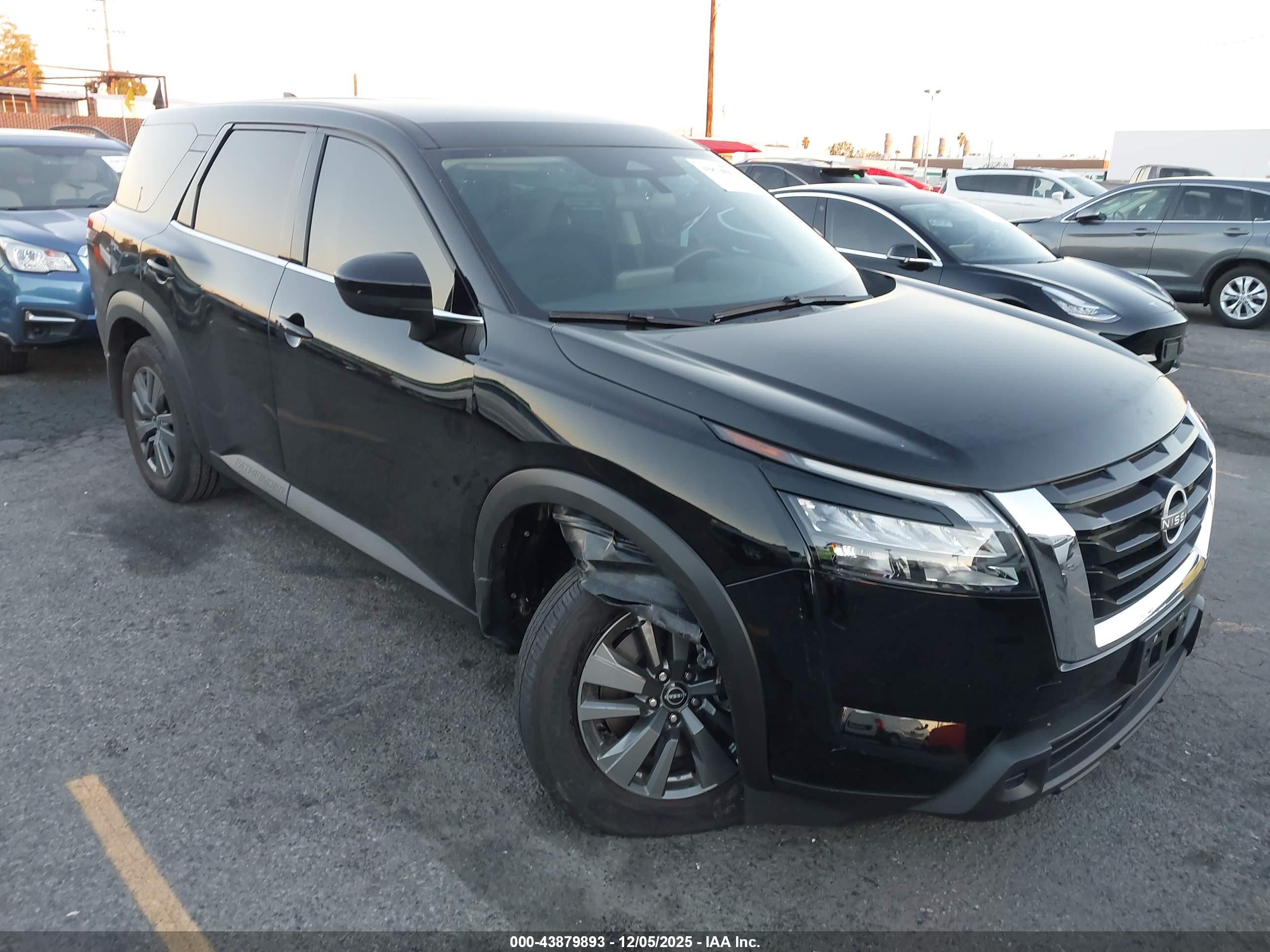 NISSAN PATHFINDER image 6