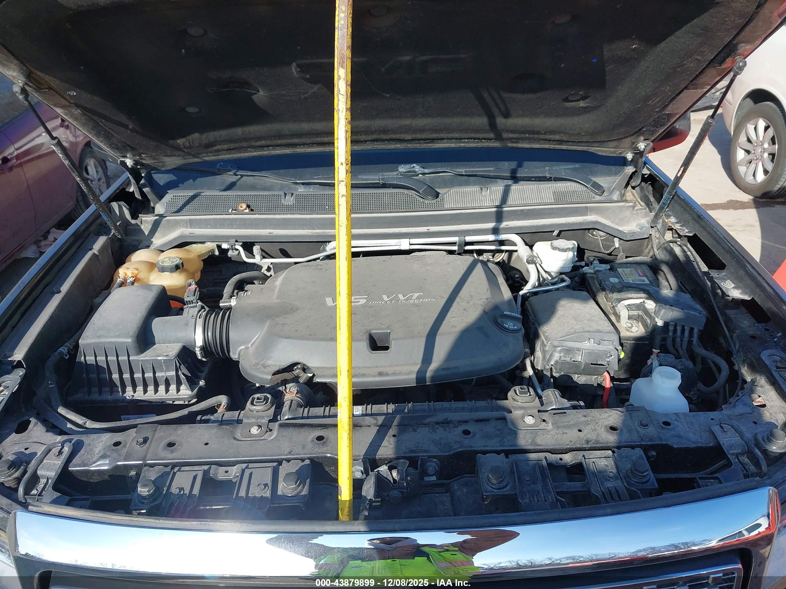 GMC CANYON image 10
