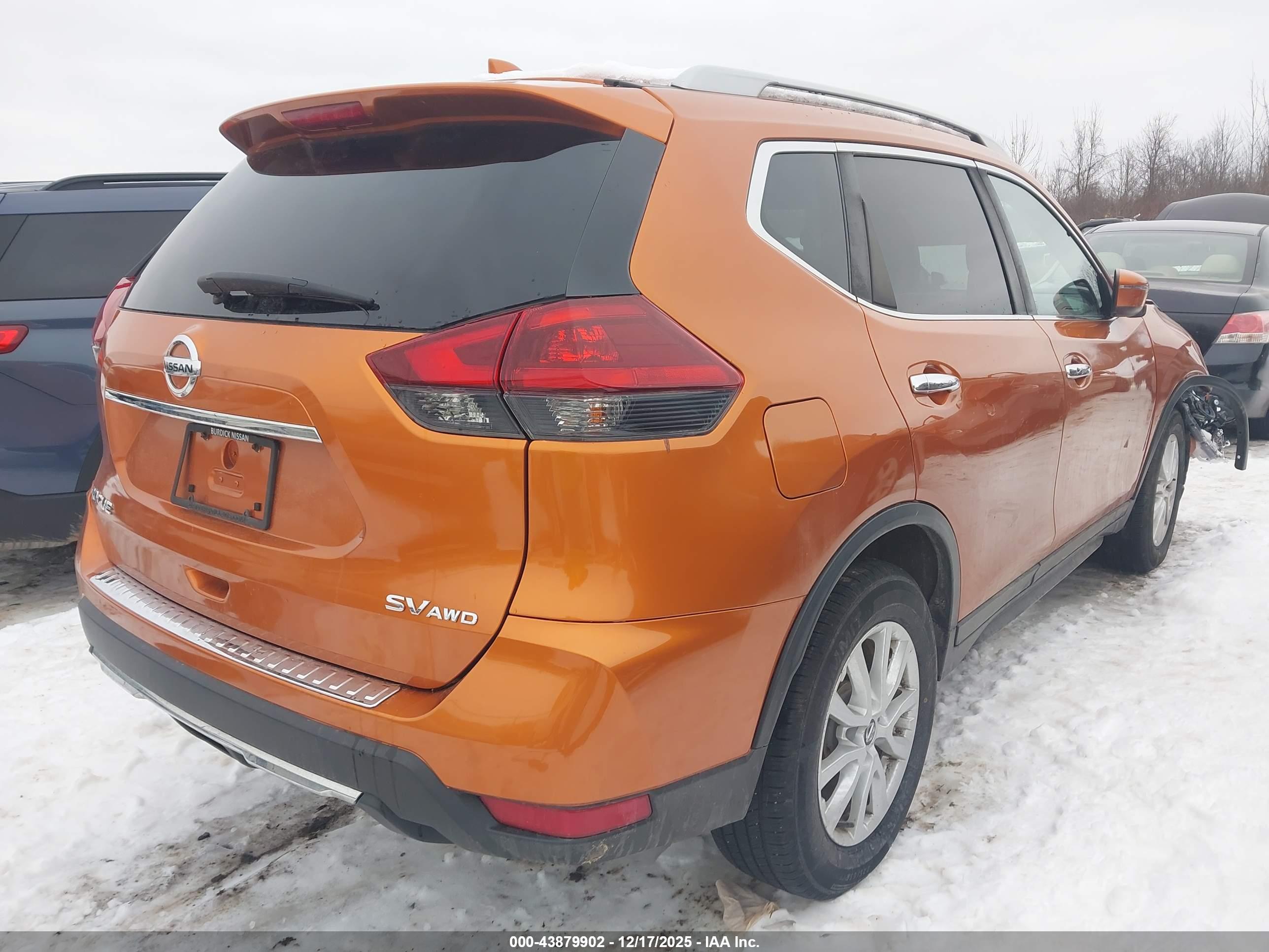 NISSAN ROGUE image 4