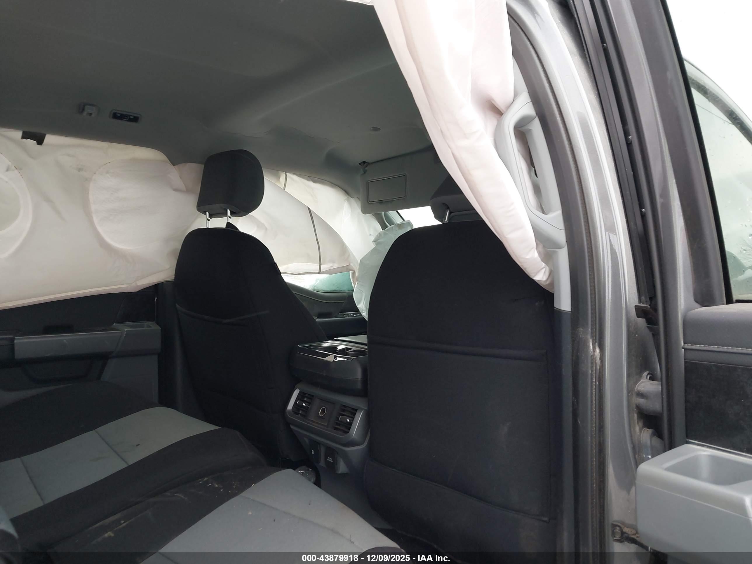 FORD F-150 image 8