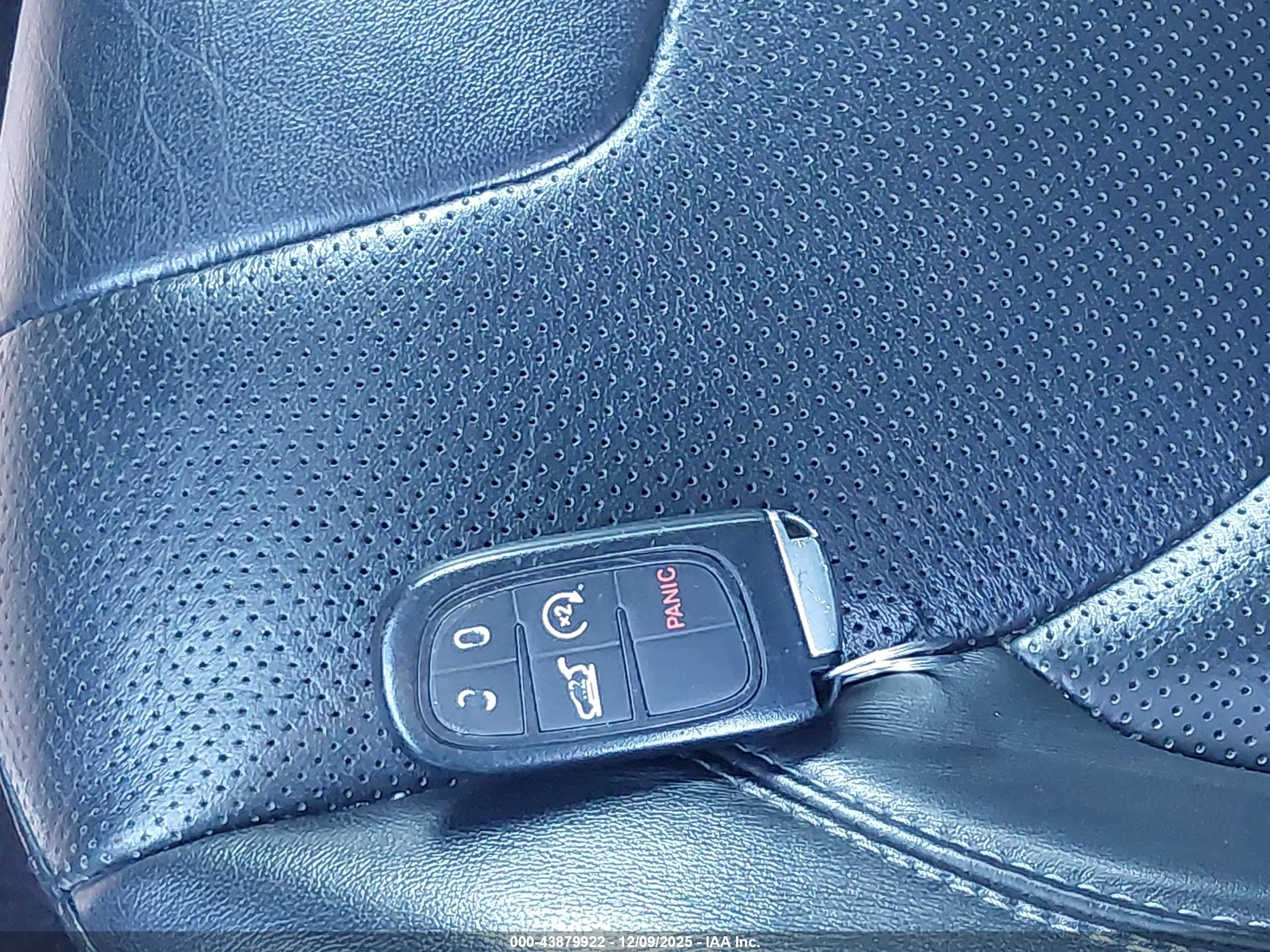 JEEP CHEROKEE image 11