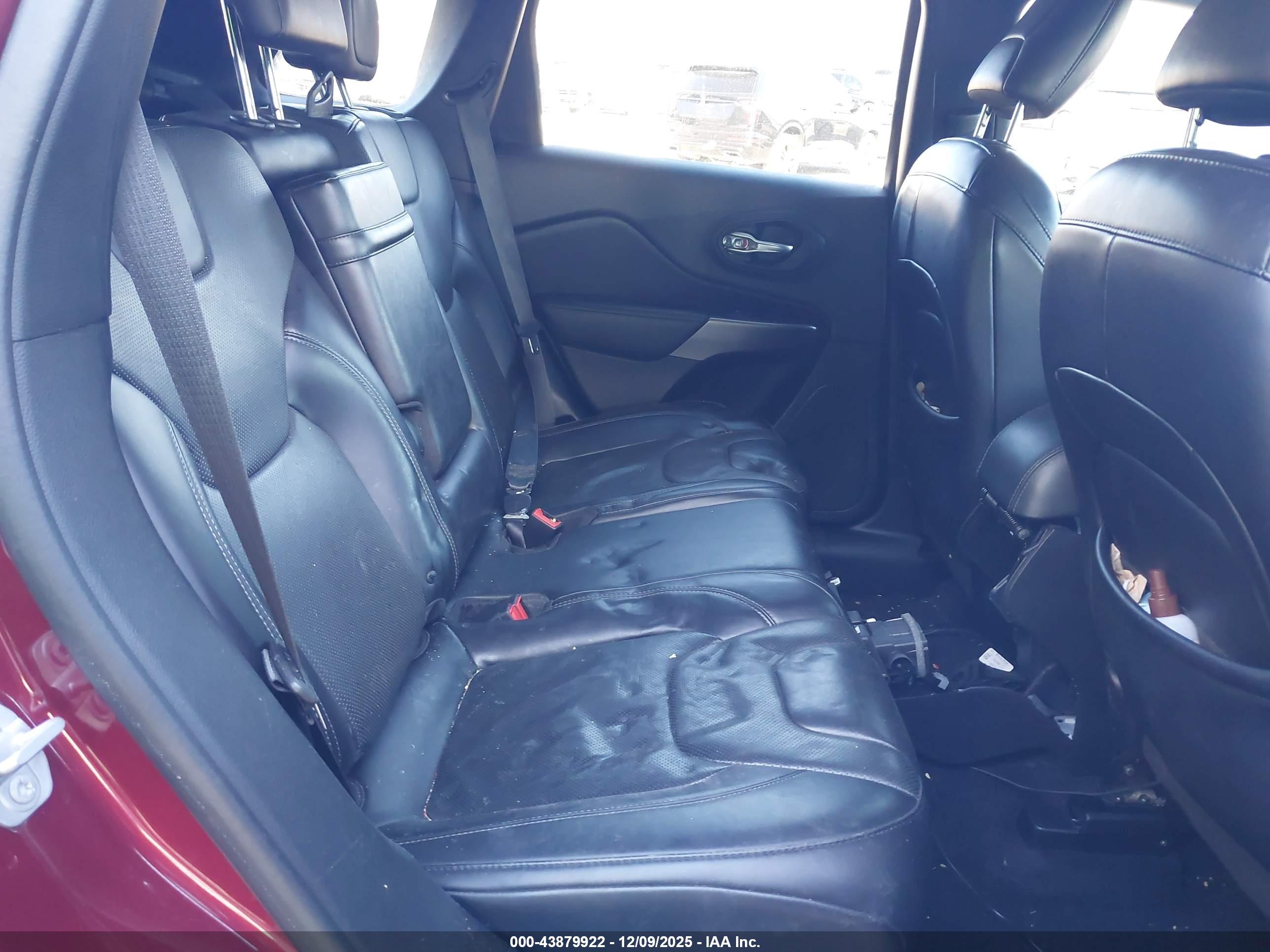 JEEP CHEROKEE image 8