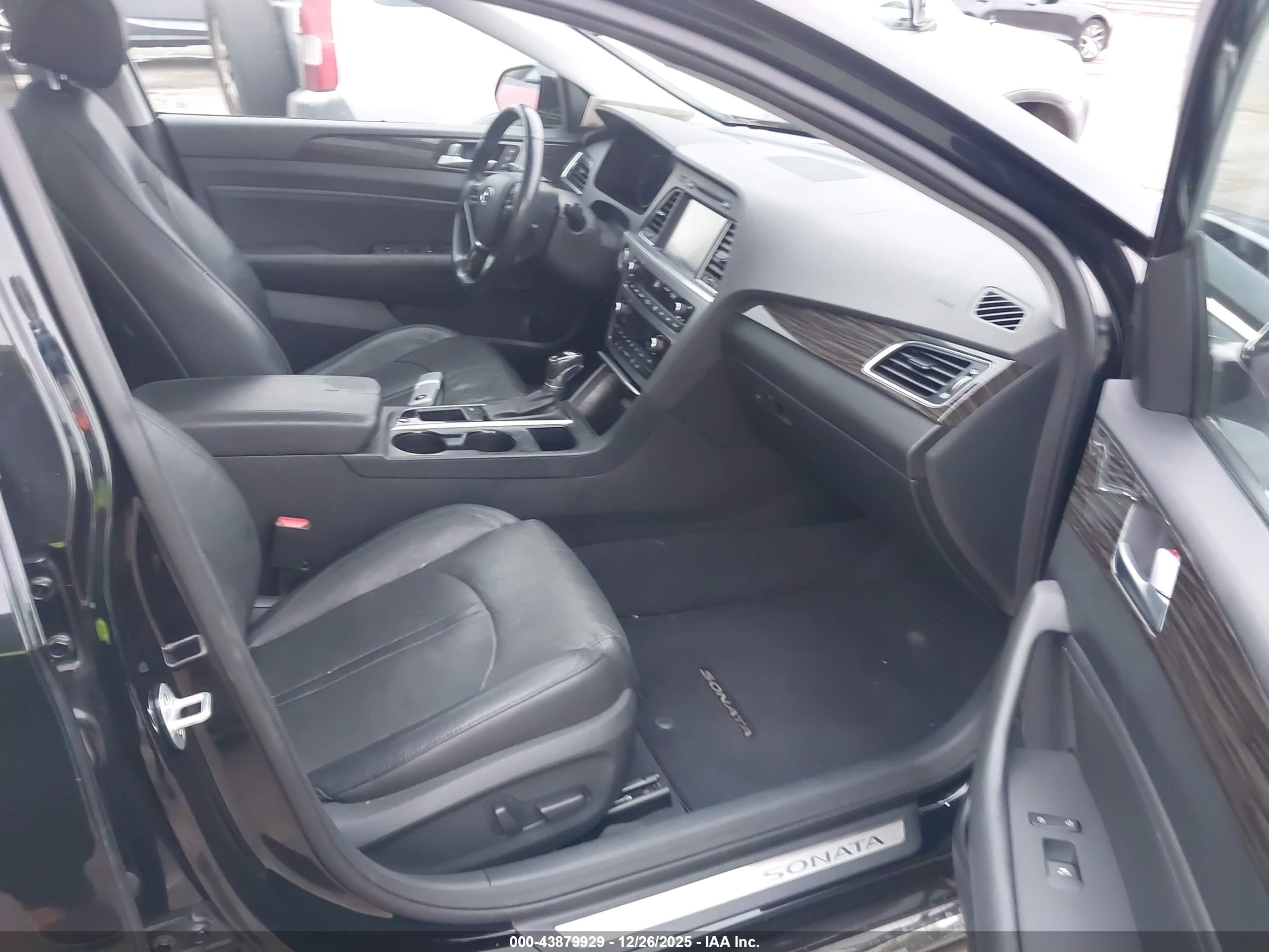 HYUNDAI SONATA image 5