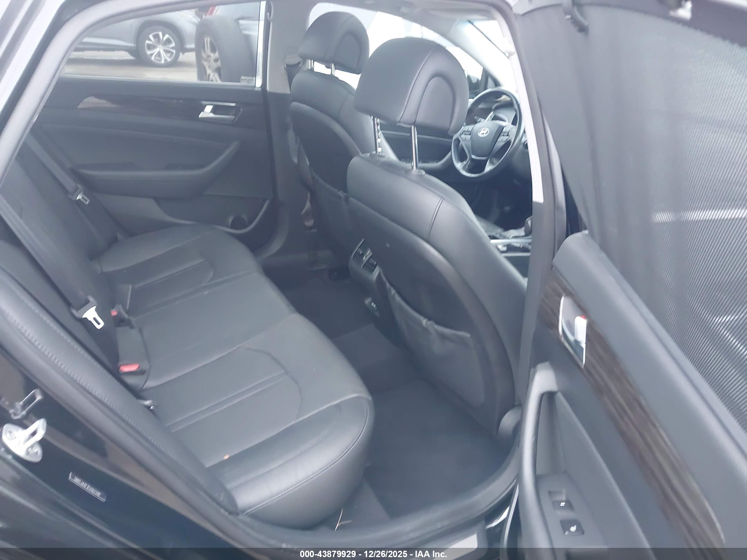 HYUNDAI SONATA image 8