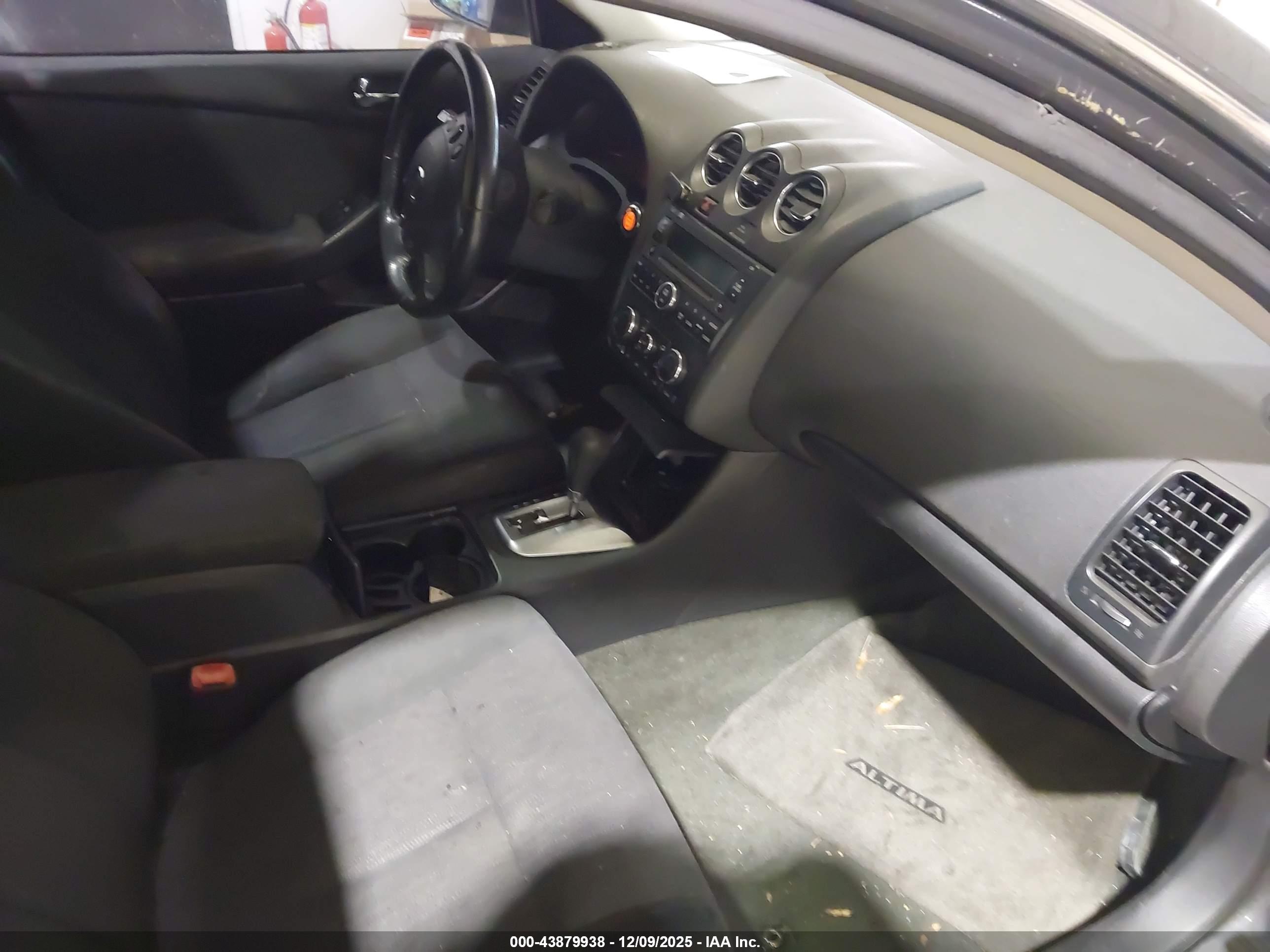 NISSAN ALTIMA image 5