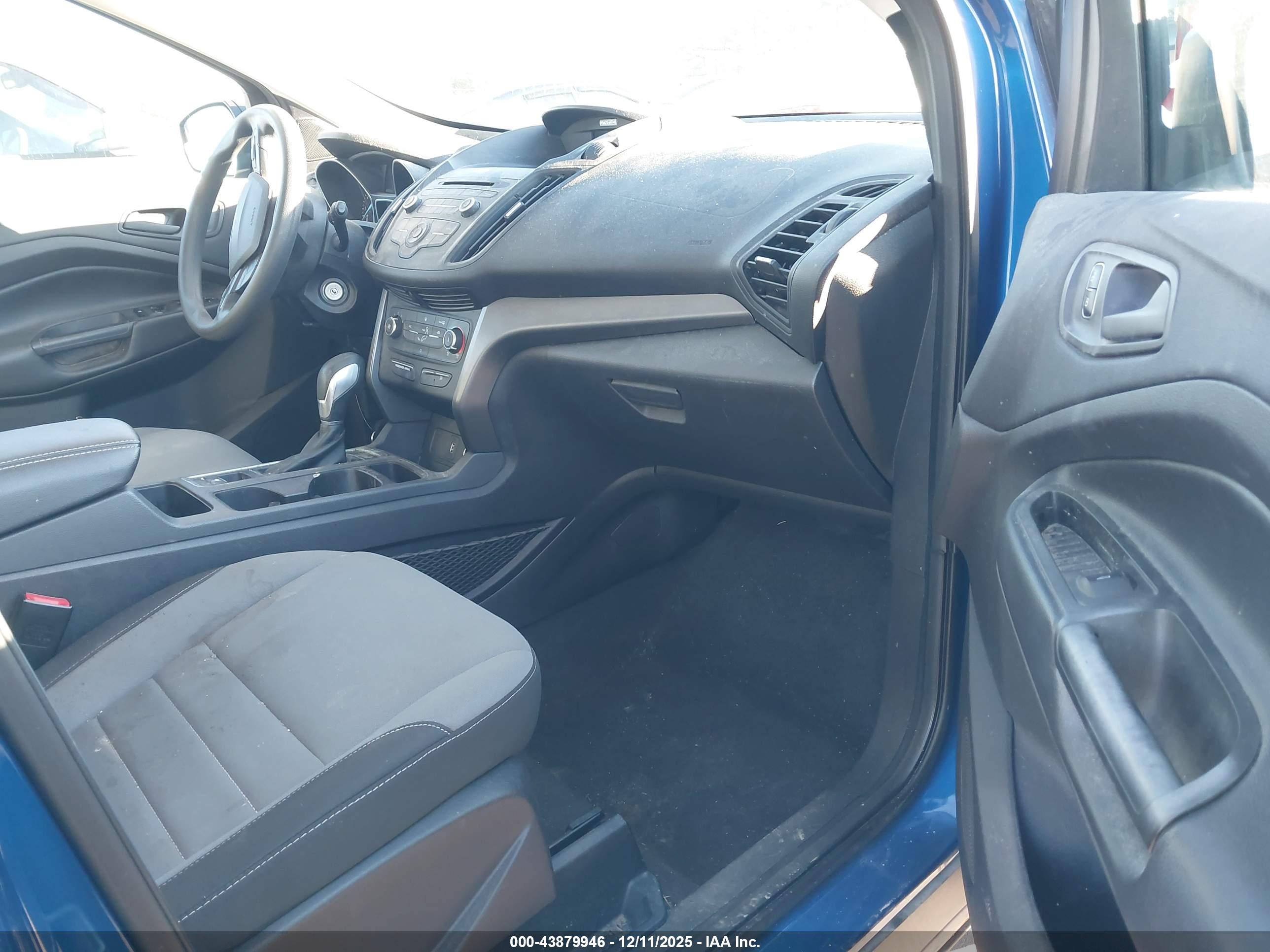 FORD ESCAPE image 5