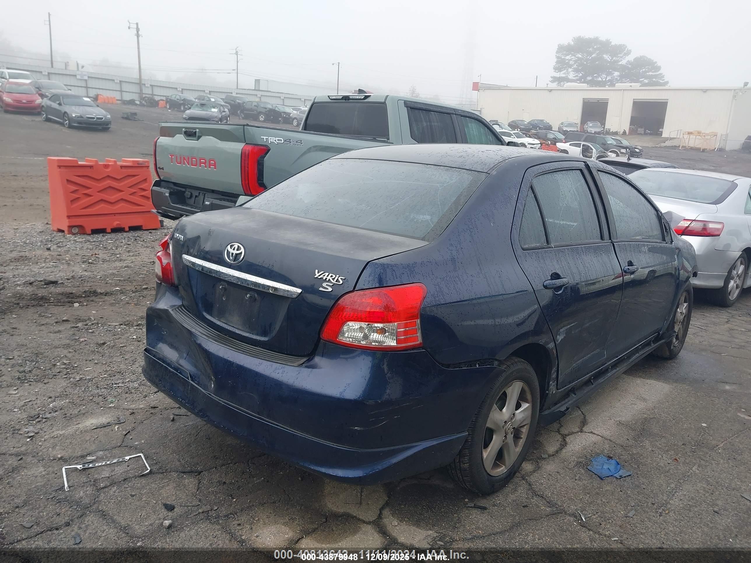 TOYOTA YARIS image 4