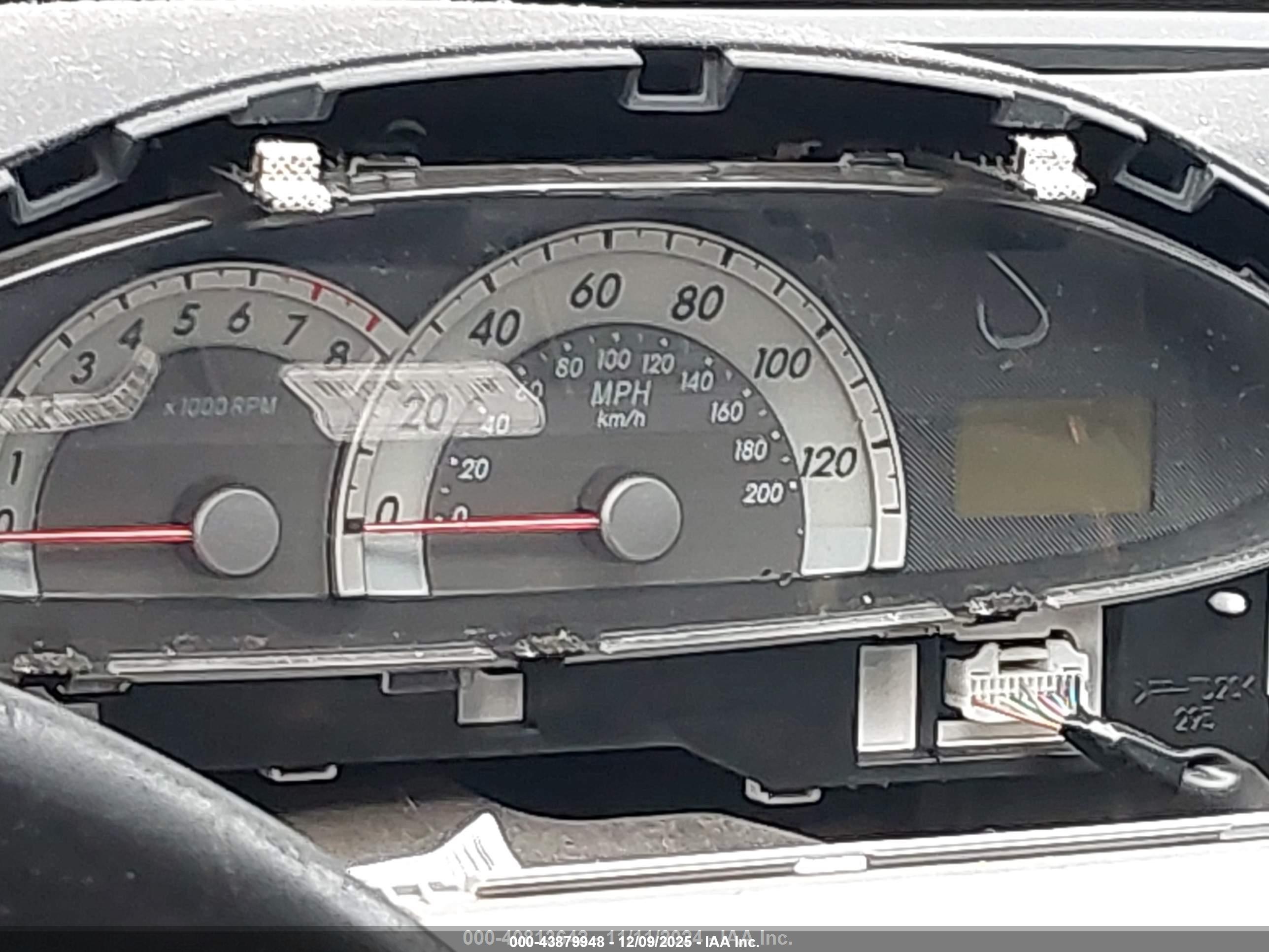TOYOTA YARIS image 7