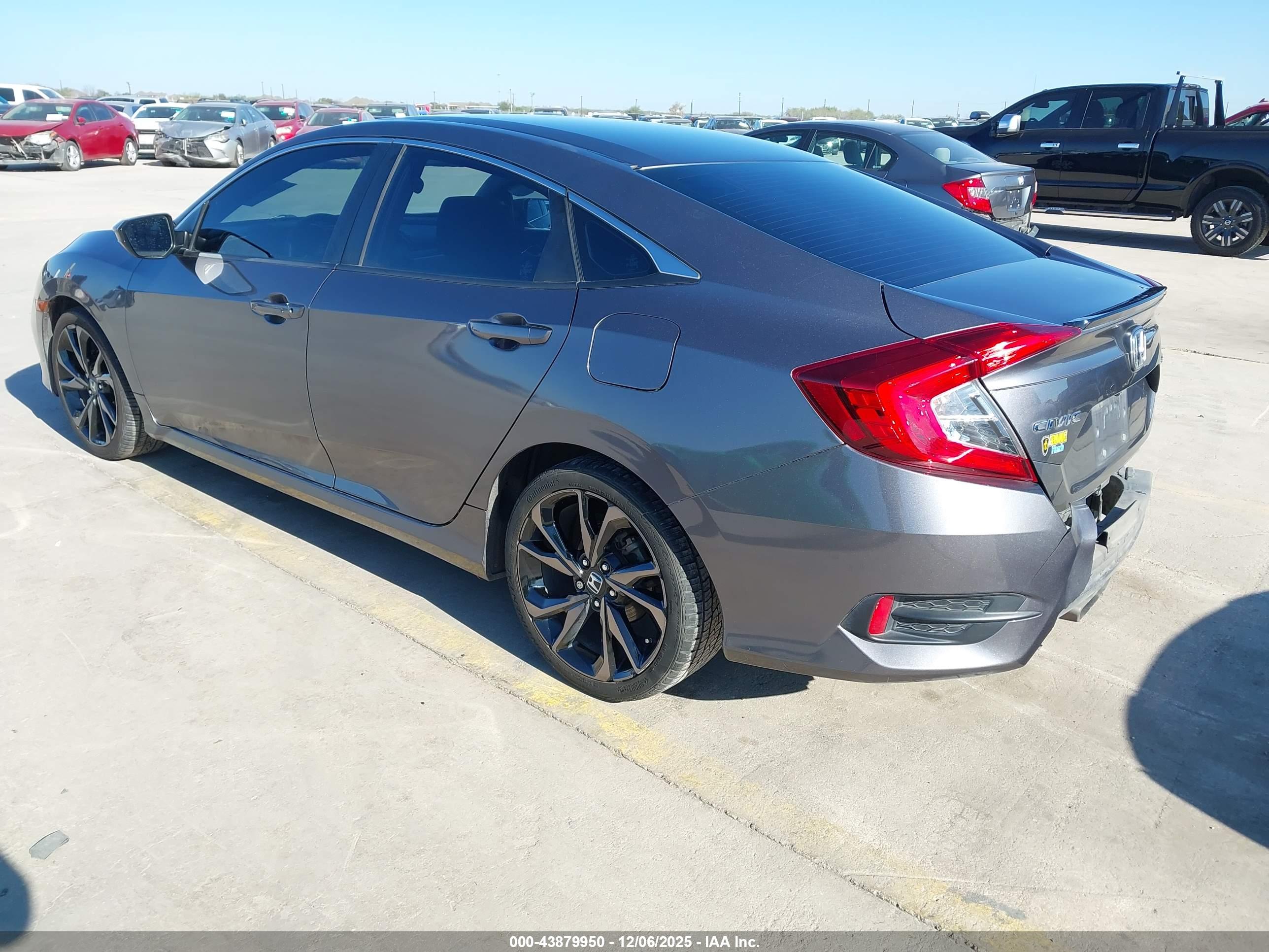 HONDA CIVIC image 3