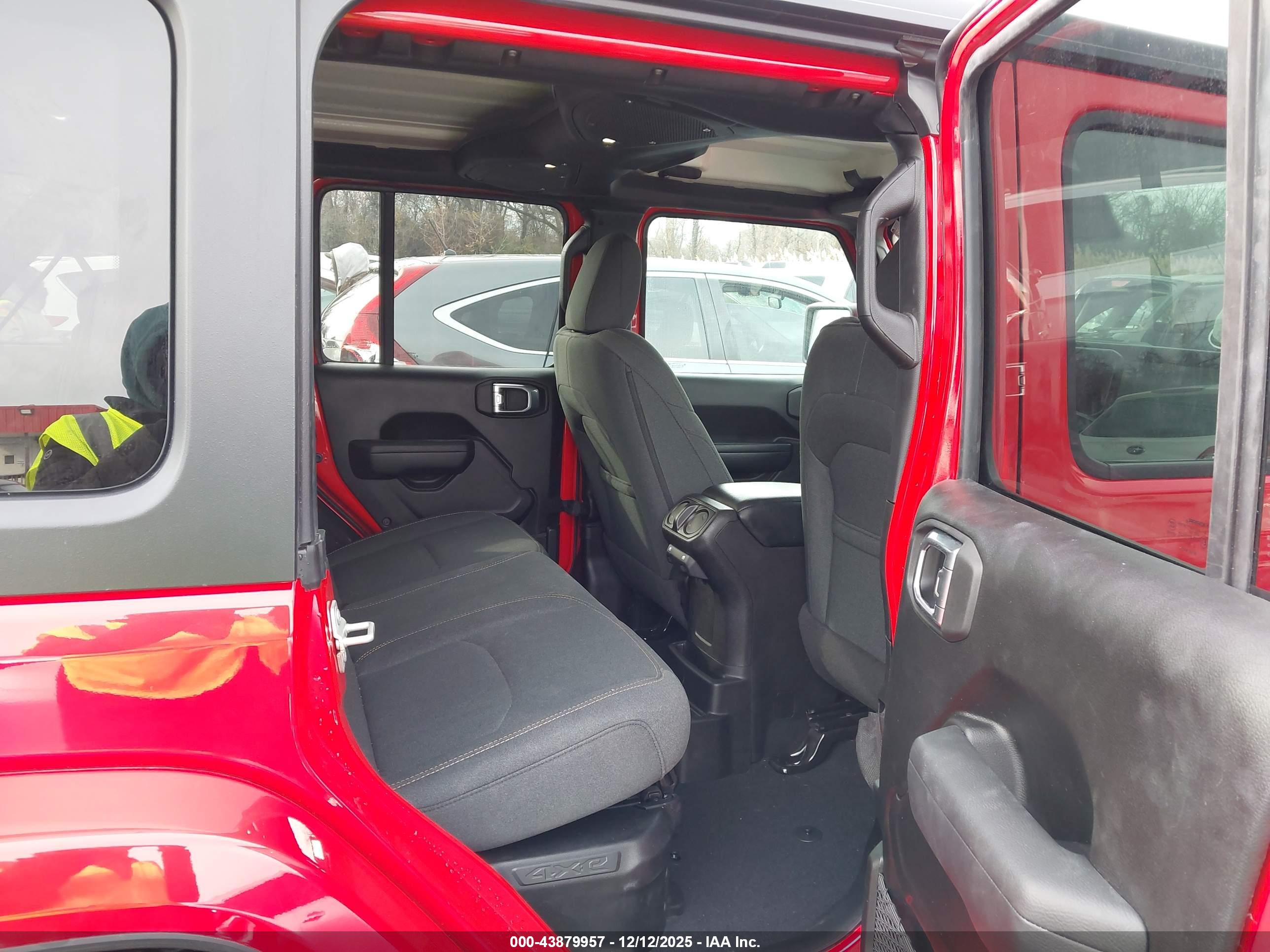 JEEP WRANGLER image 8