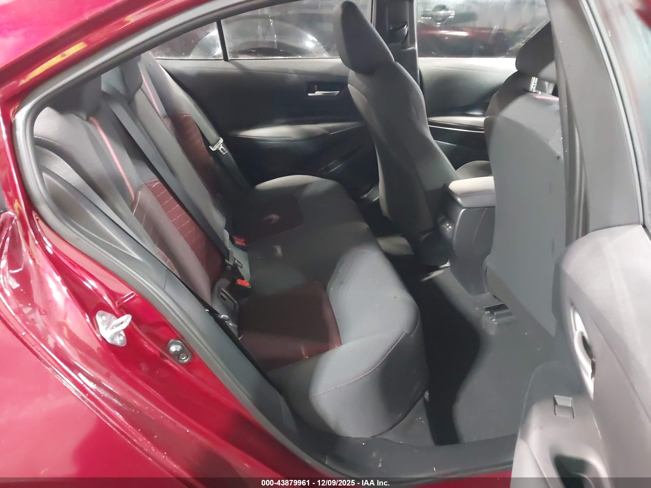 TOYOTA COROLLA image 8