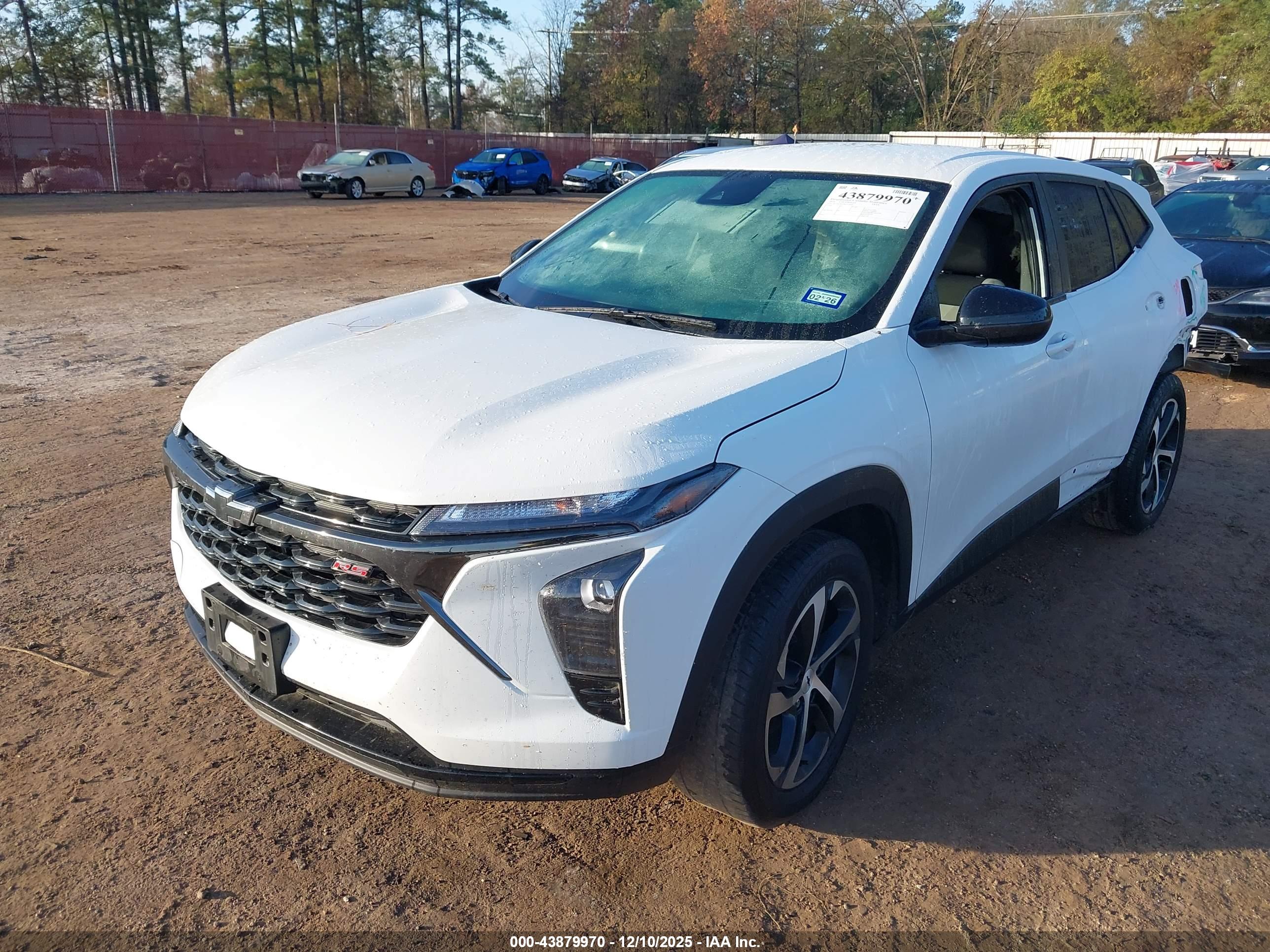 CHEVROLET TRAX image 2