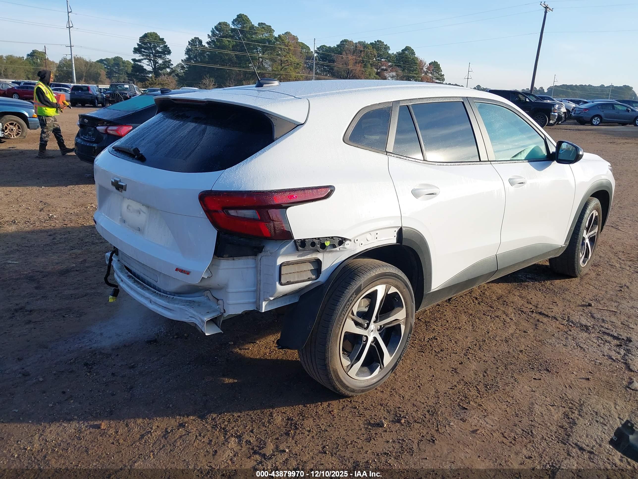 CHEVROLET TRAX image 4