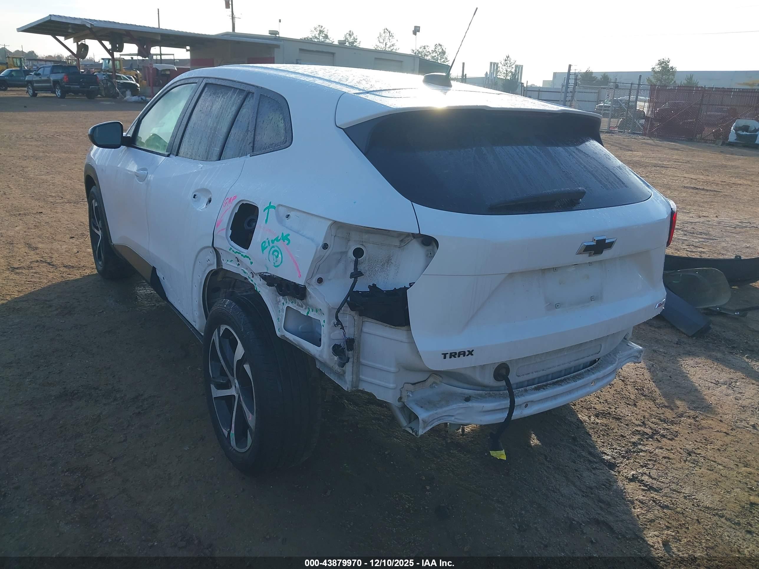 CHEVROLET TRAX image 6