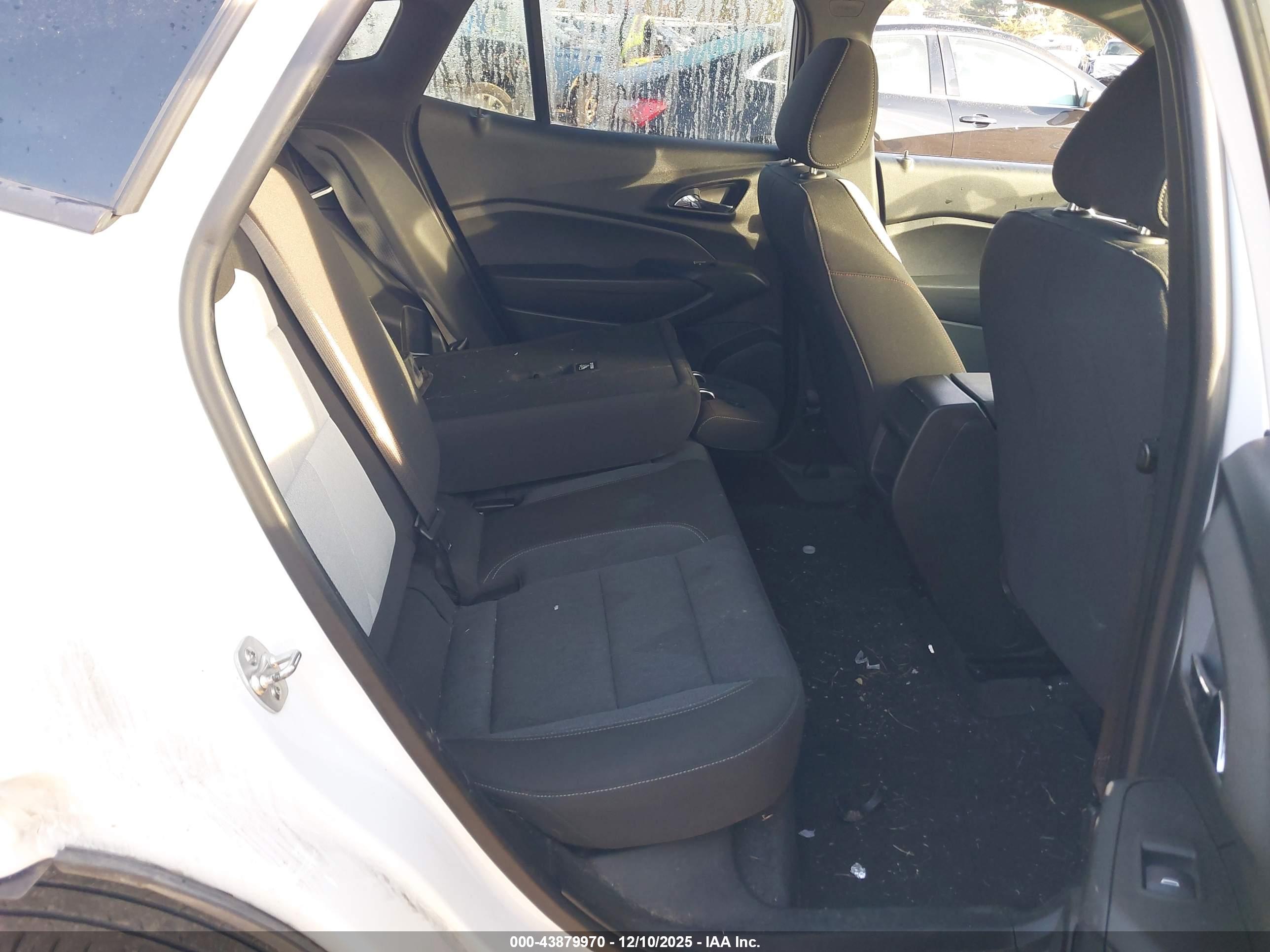 CHEVROLET TRAX image 8
