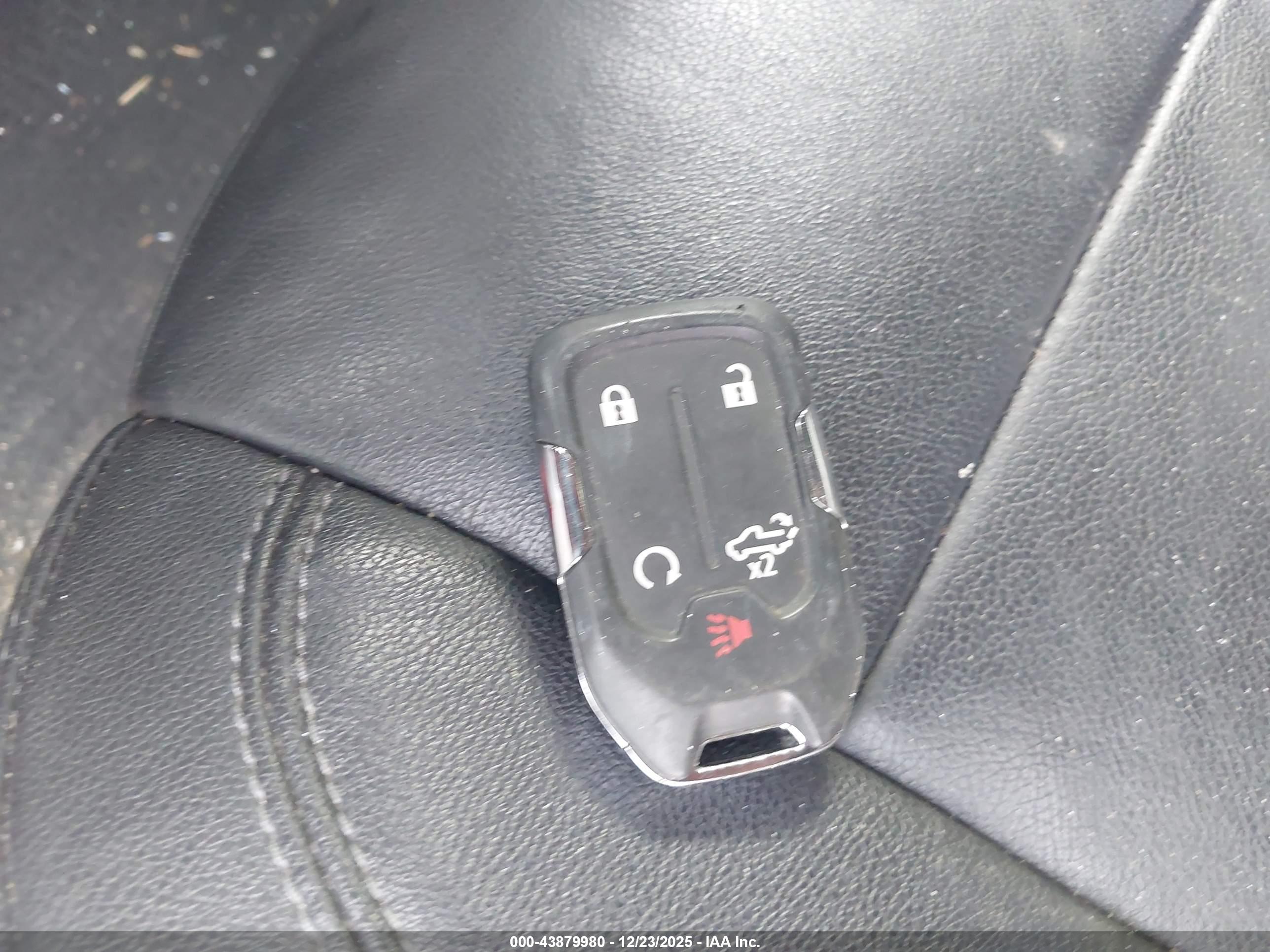 CHEVROLET SILVERADO image 11