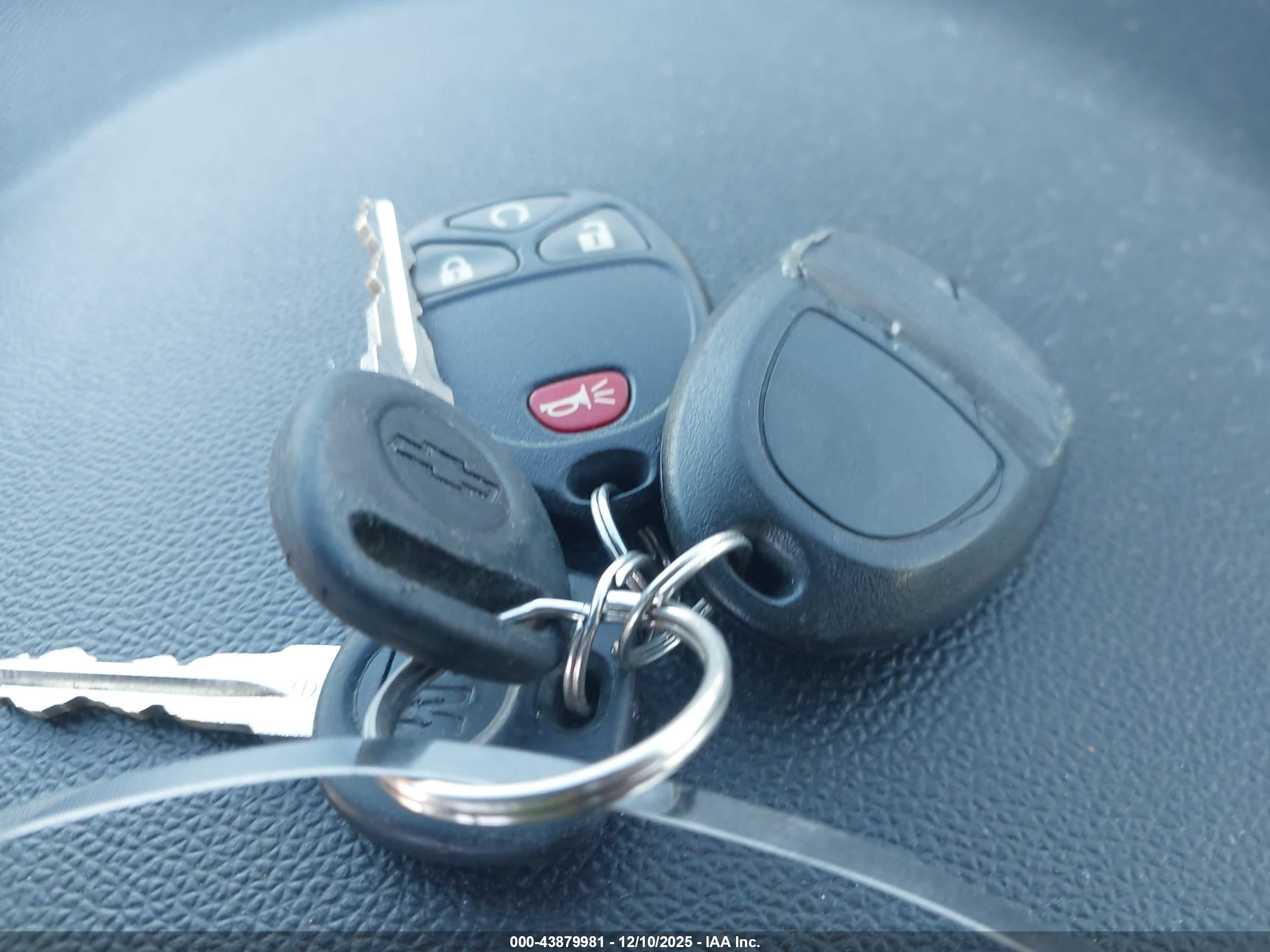 CHEVROLET TRAVERSE image 11