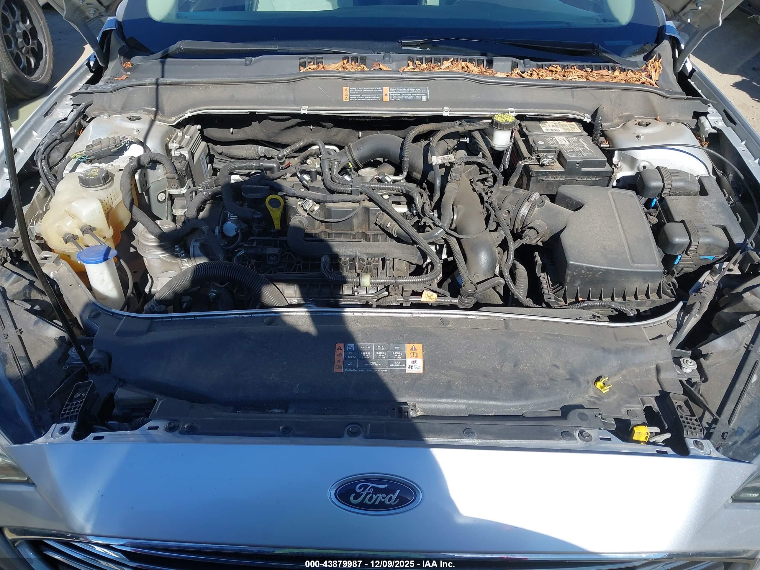 FORD FUSION image 10