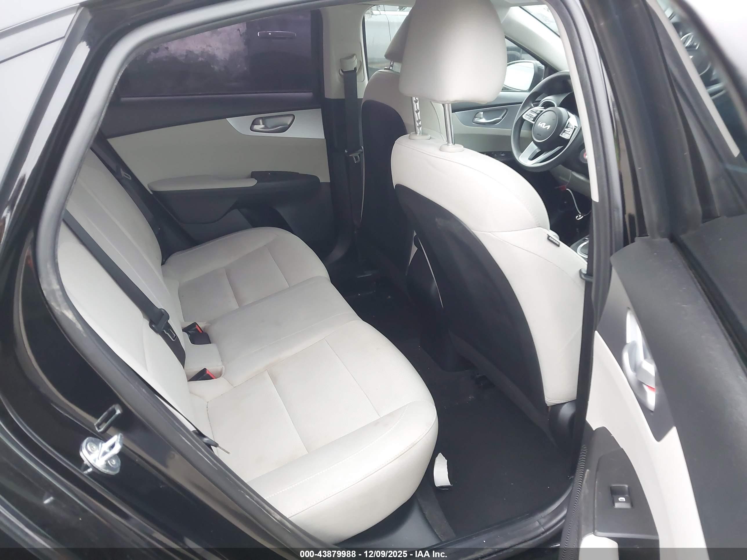 KIA FORTE image 8