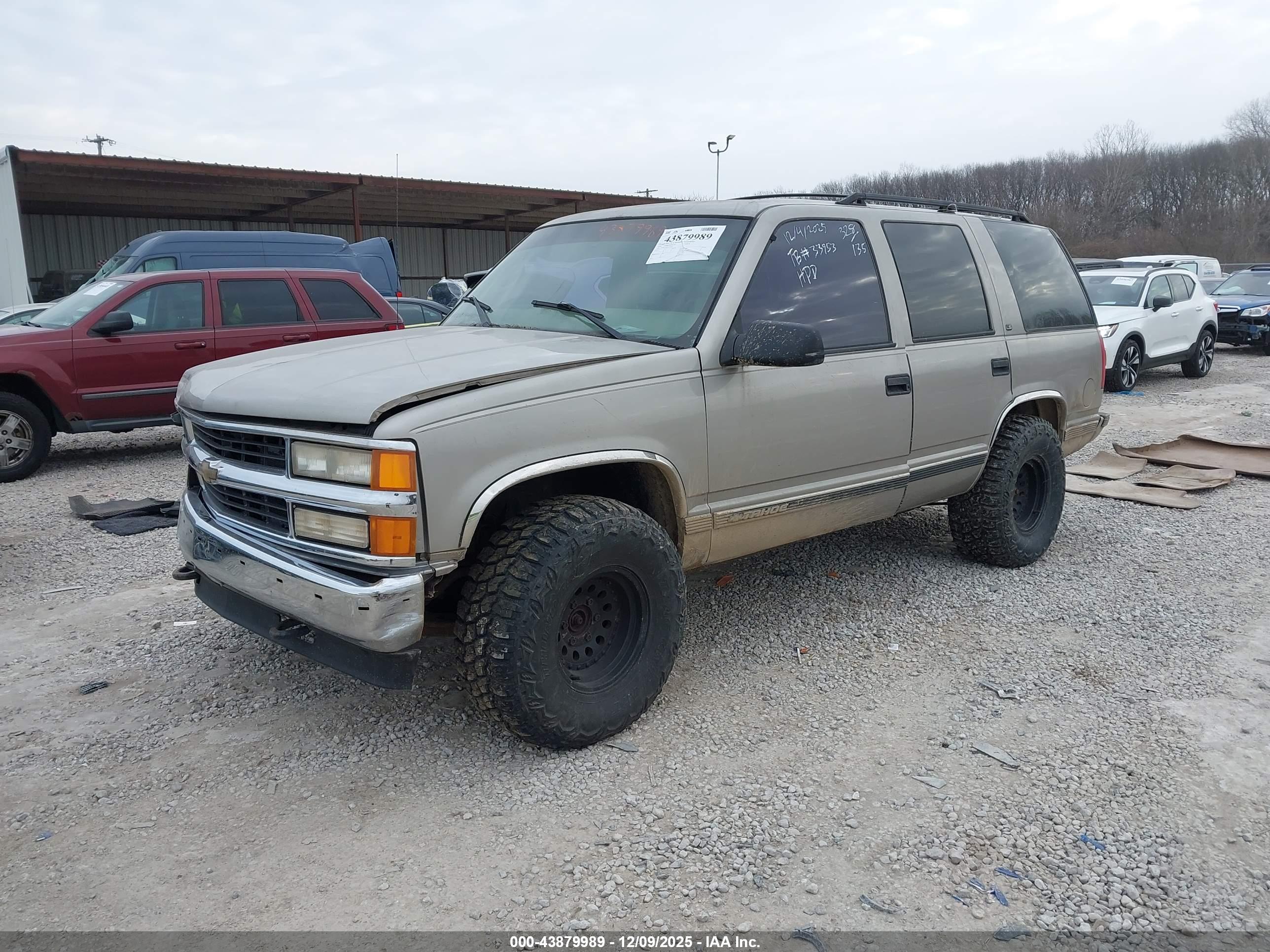 CHEVROLET TAHOE image 2