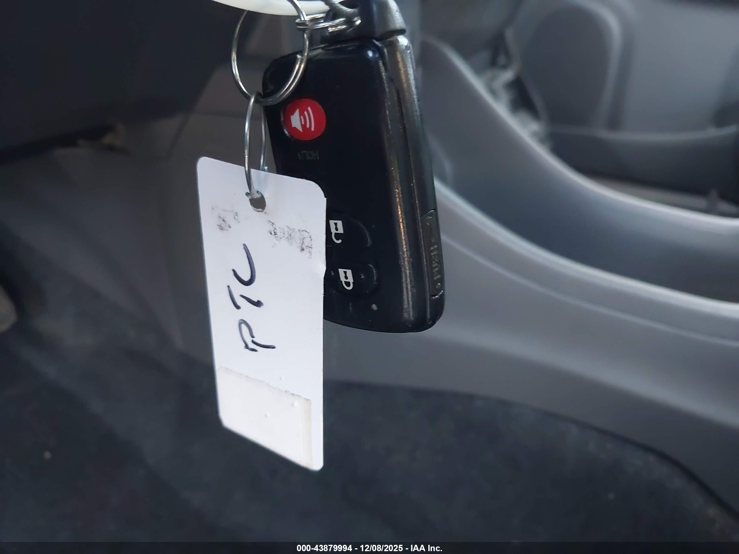 TOYOTA PRIUS image 11