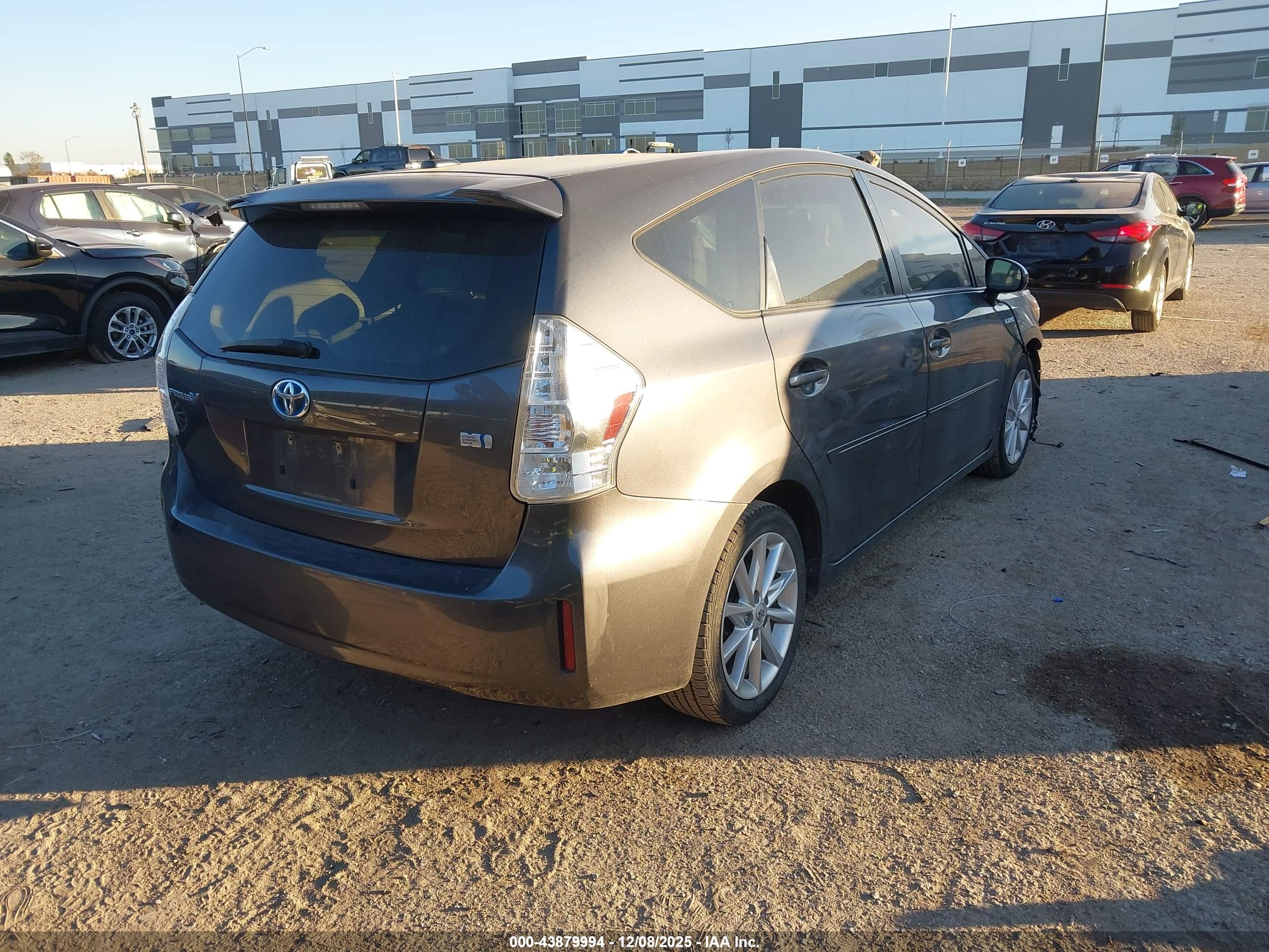 TOYOTA PRIUS image 4