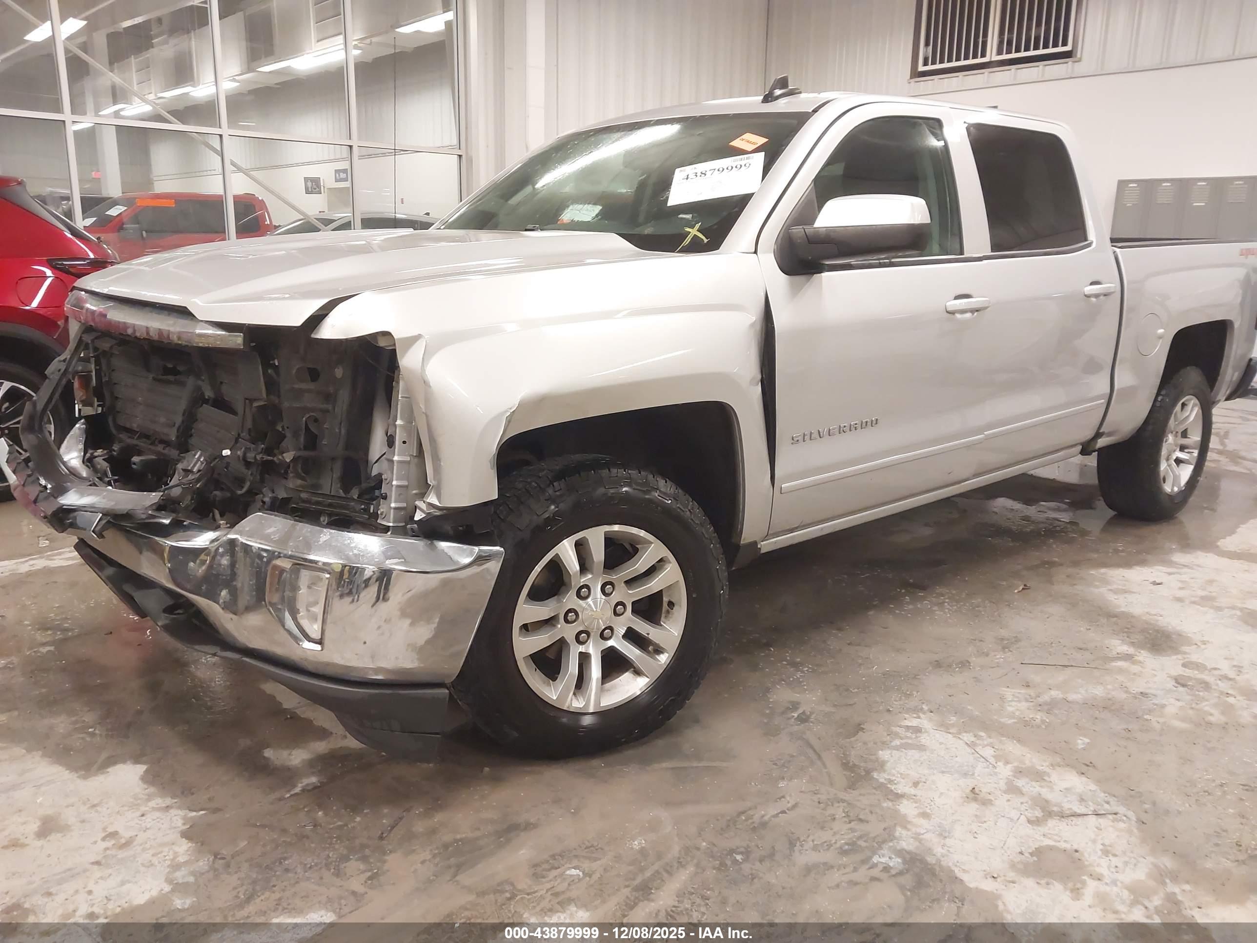 CHEVROLET SILVERADO image 2