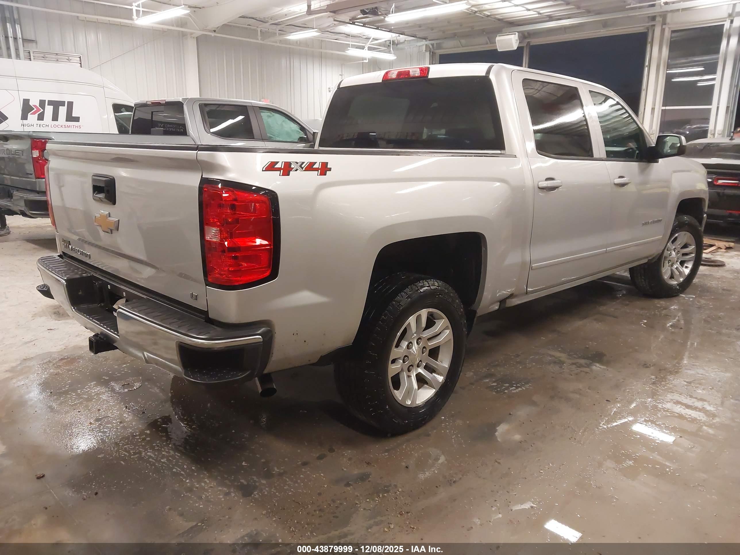CHEVROLET SILVERADO image 4