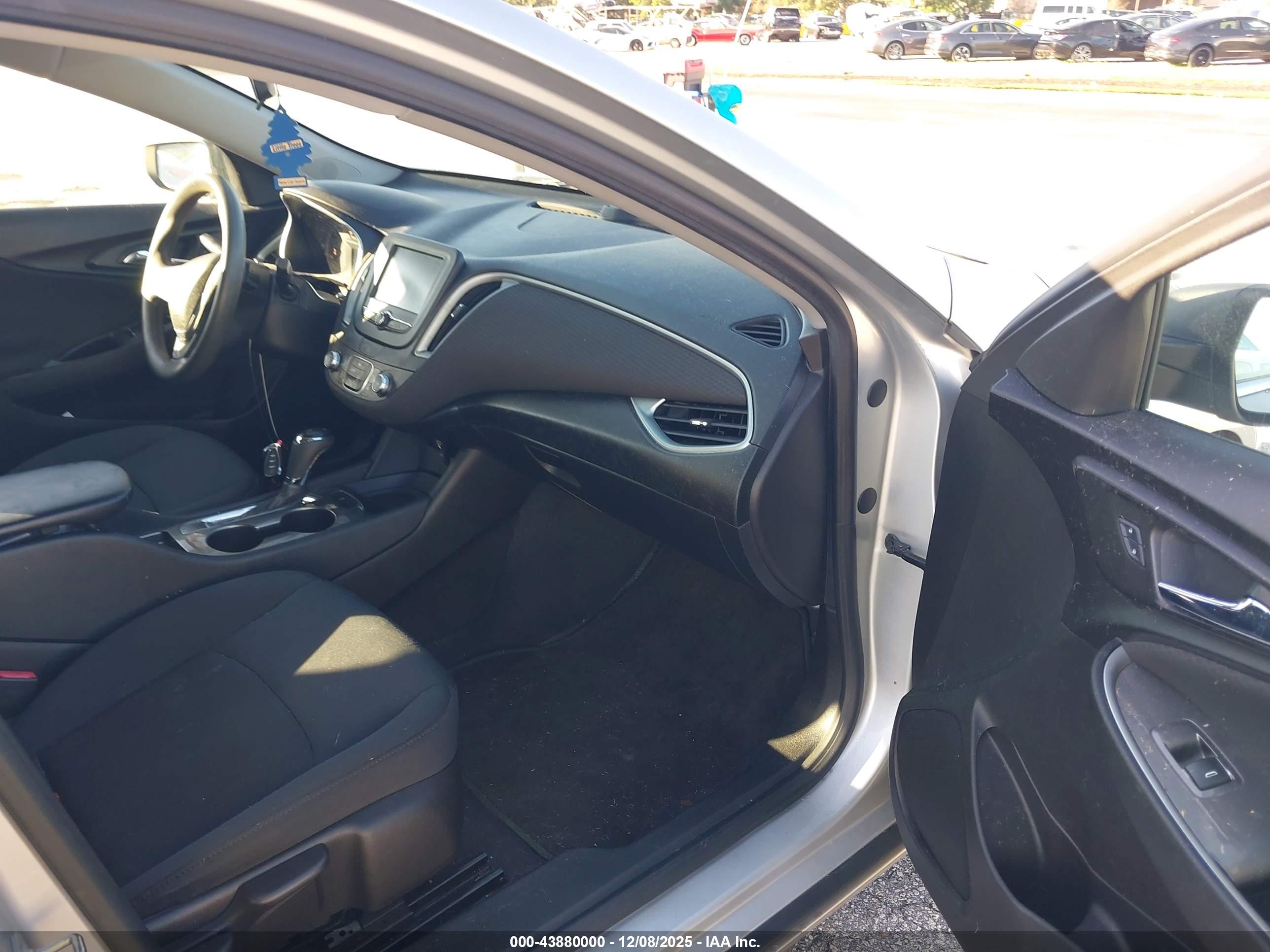 CHEVROLET MALIBU image 5