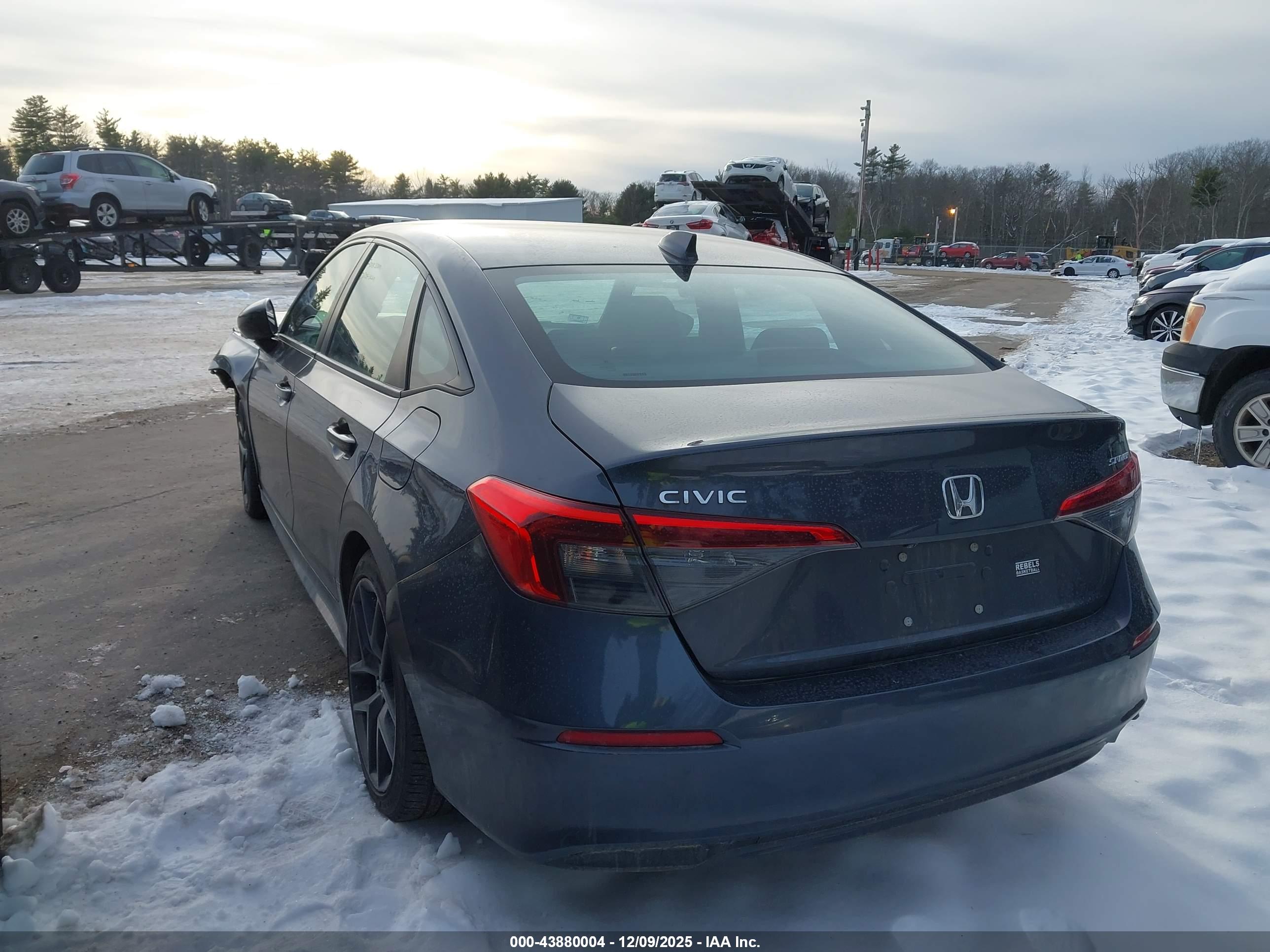 HONDA CIVIC image 3