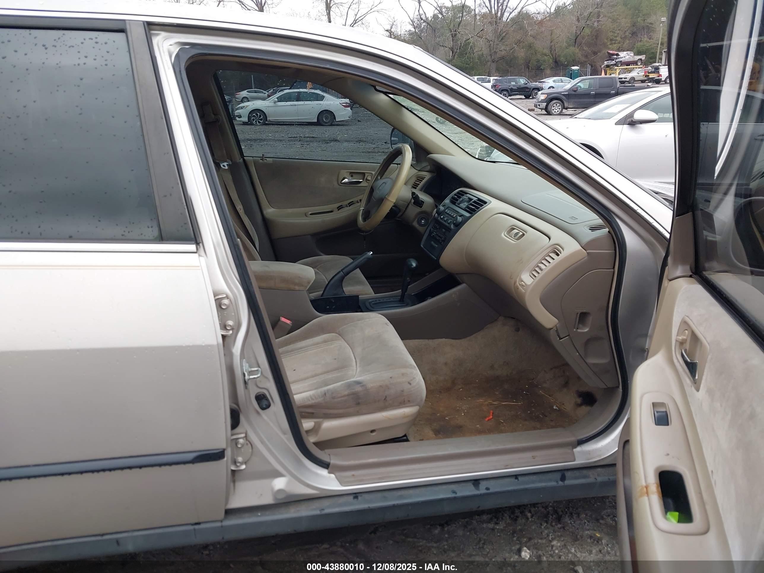 HONDA ACCORD image 5