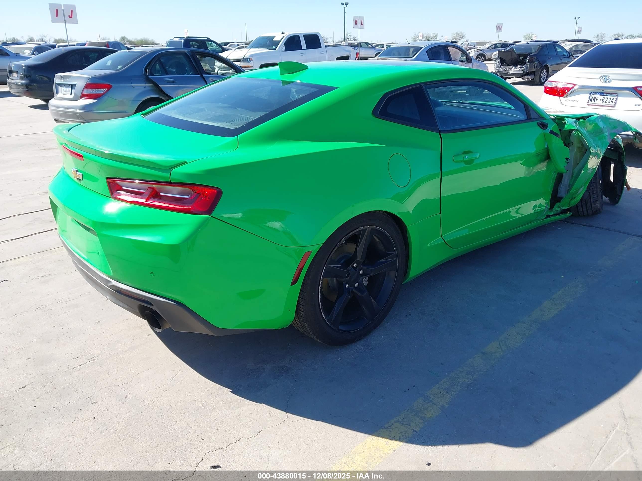 CHEVROLET CAMARO image 4