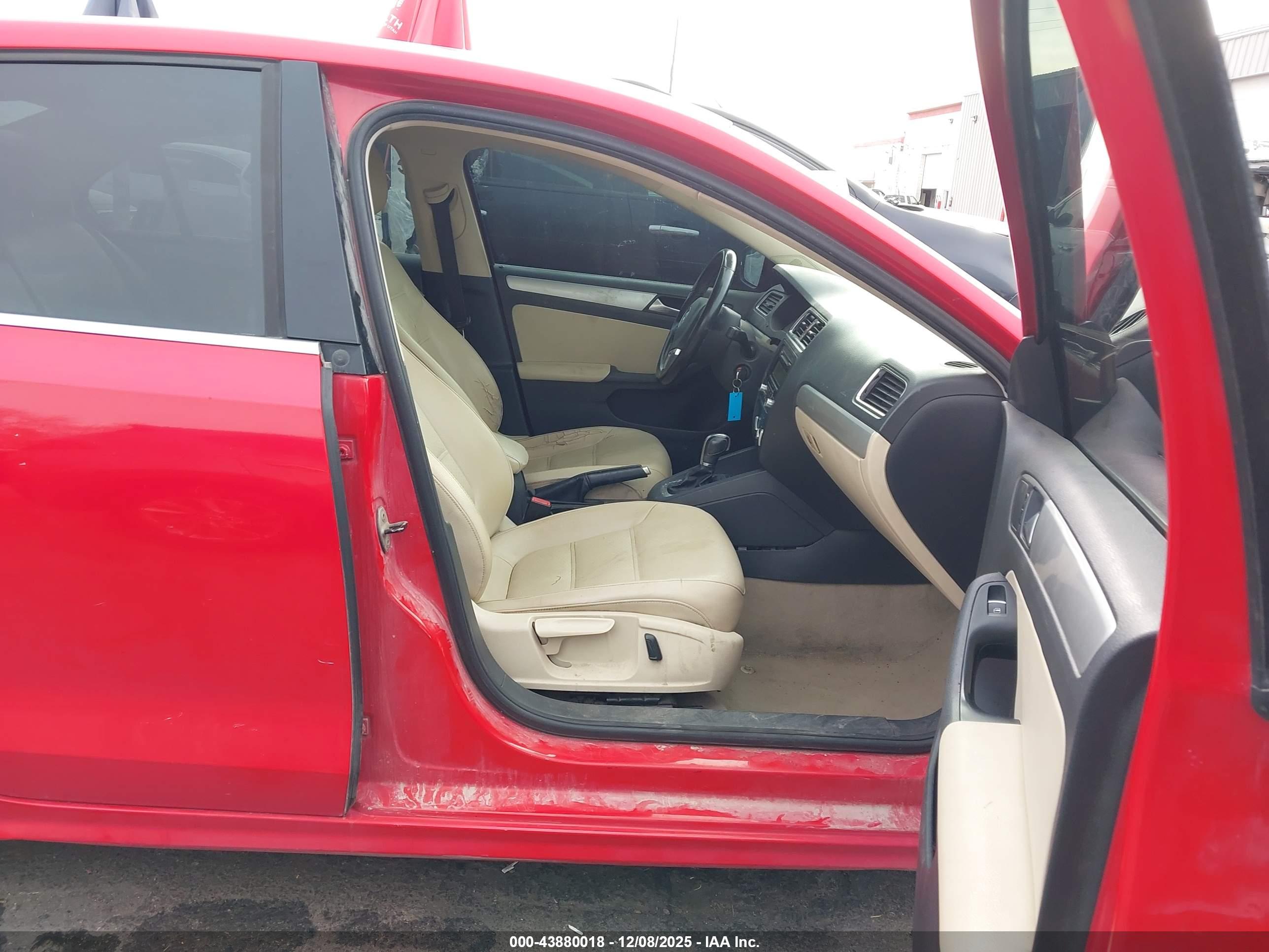 VOLKSWAGEN JETTA image 5