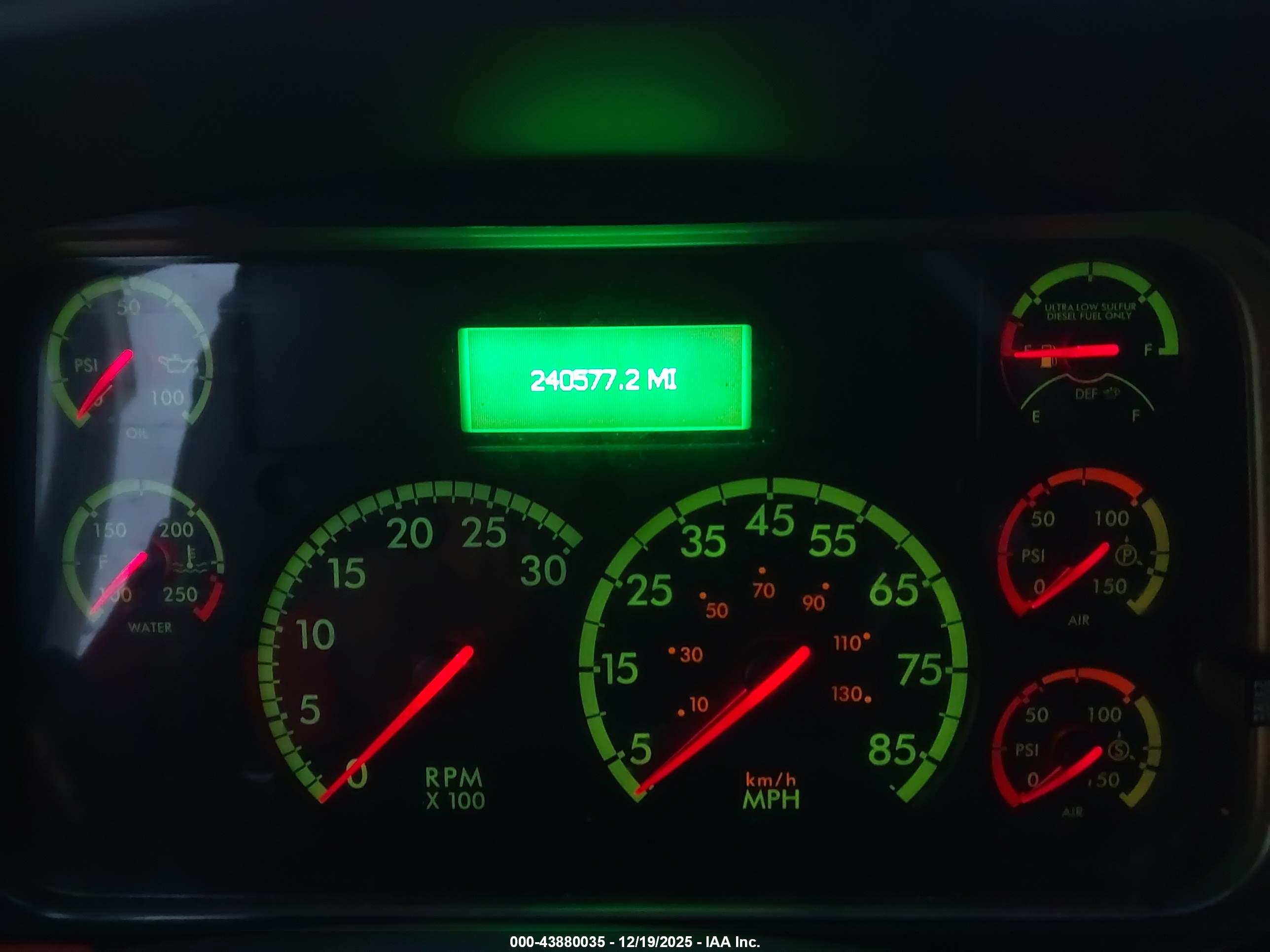 FREIGHTLINER M2 image 6
