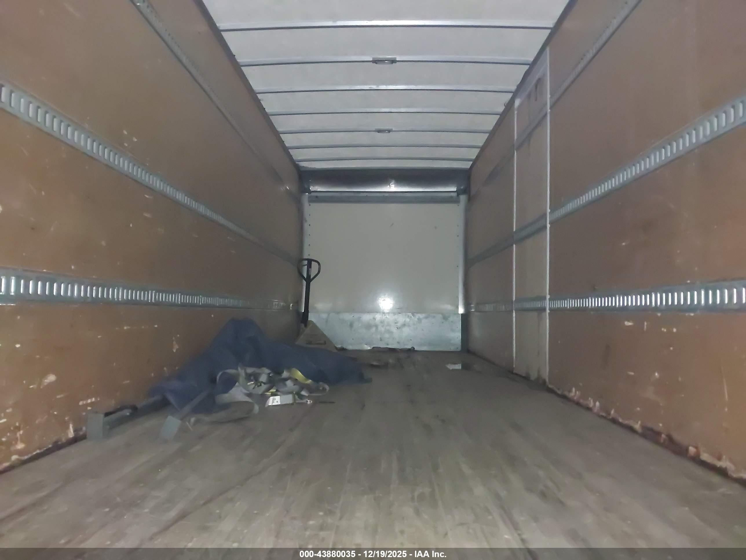 FREIGHTLINER M2 image 7