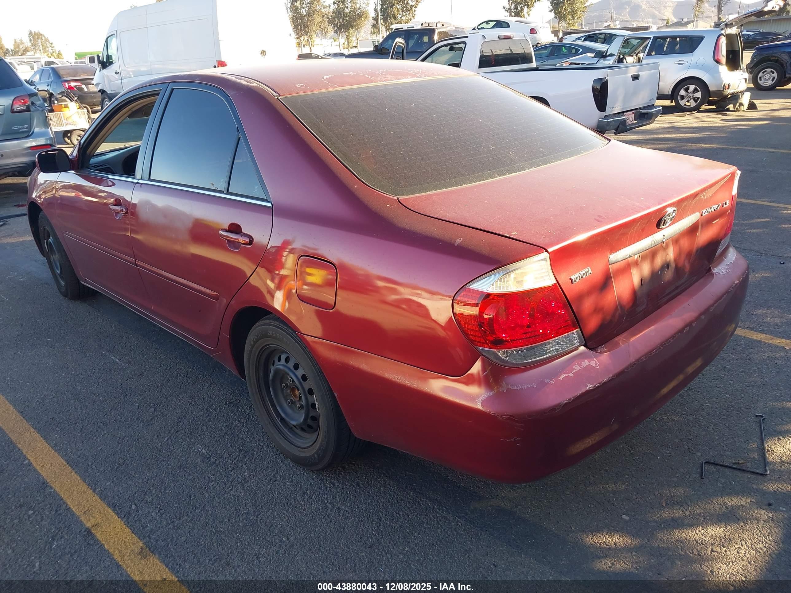 TOYOTA CAMRY image 3